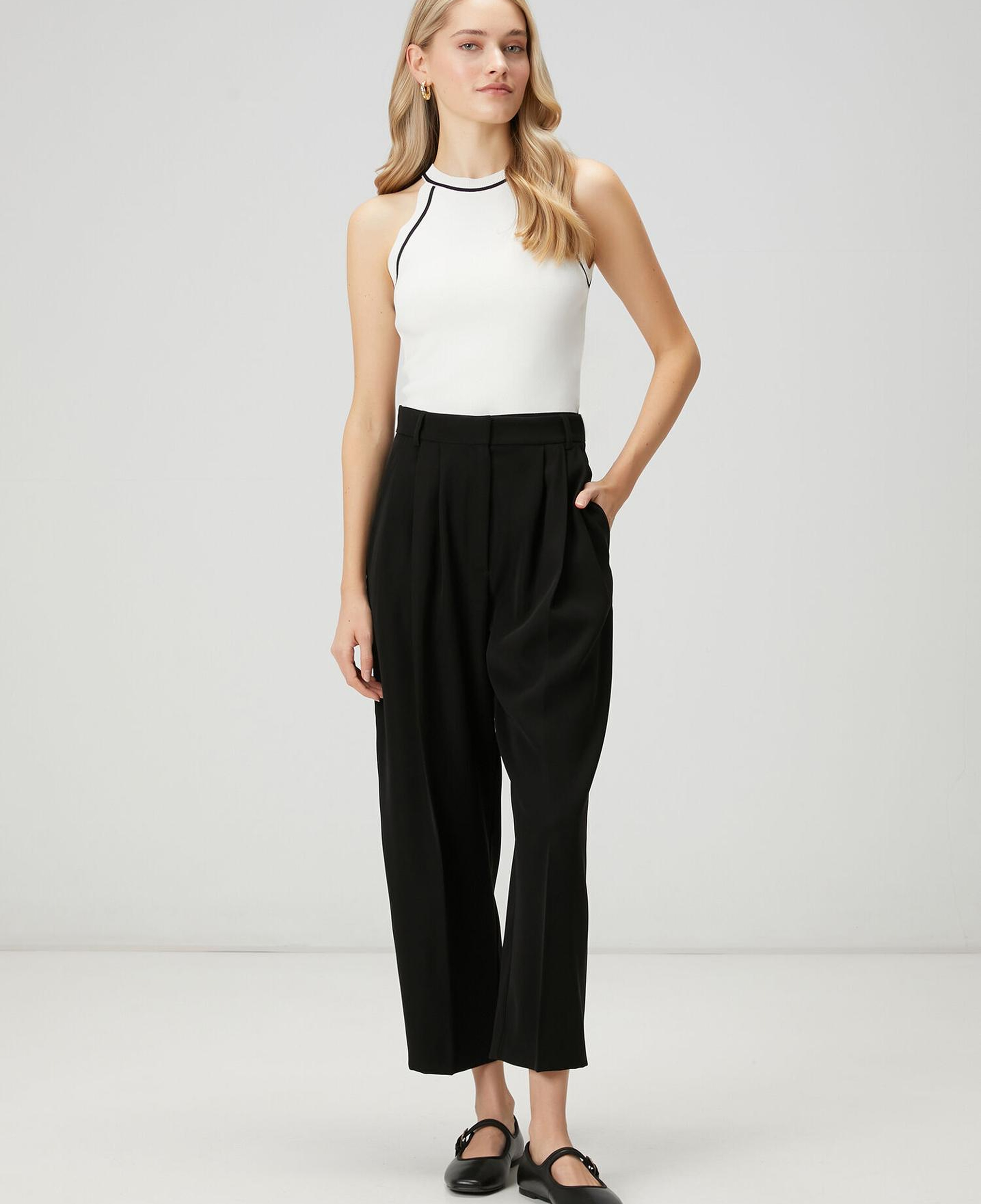 Beymen Club Kadın Siyah Pileli Havuç Pantolon