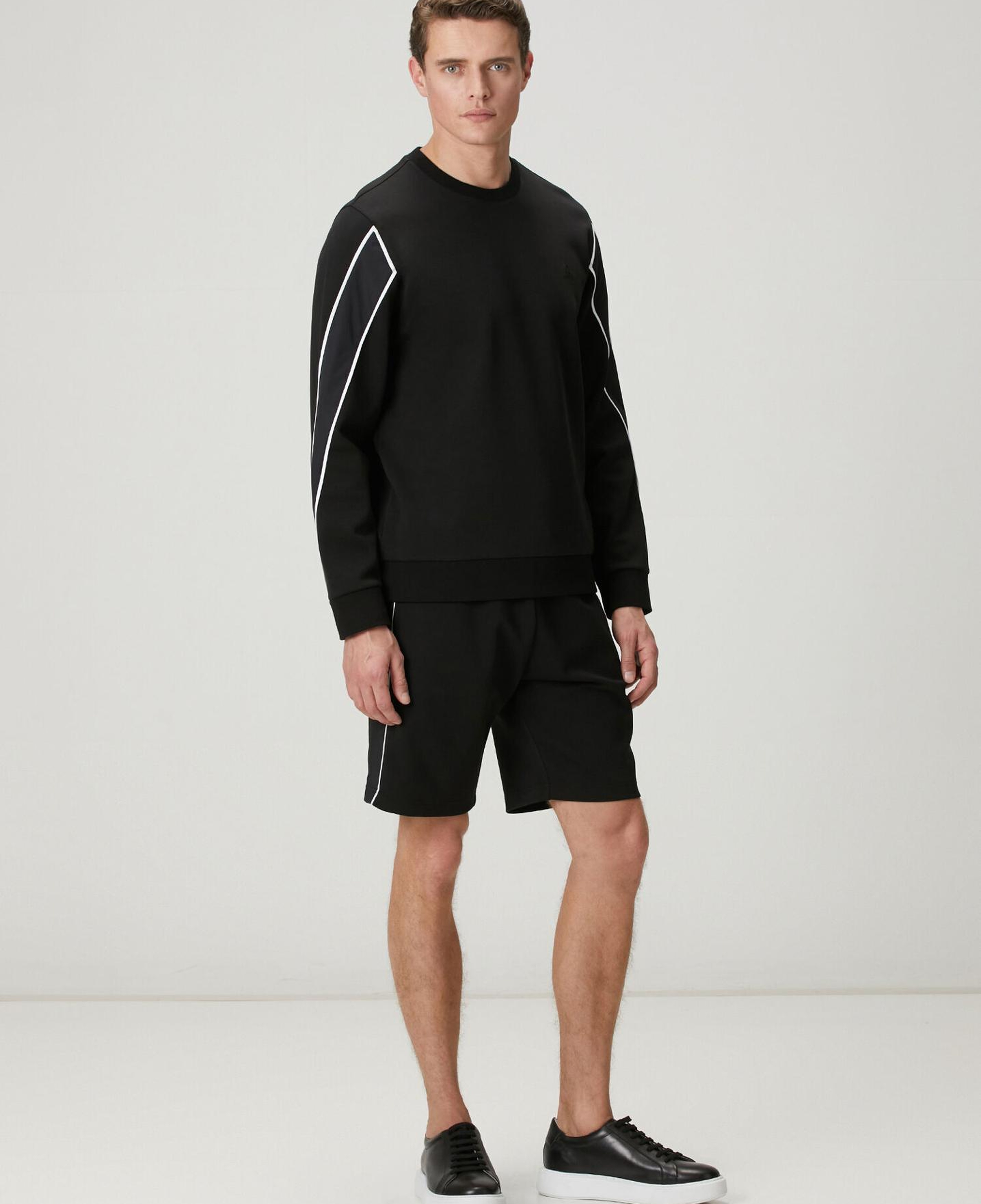 Beymen Club Erkek Siyah Kontrast Biye Detaylı Sweatshirt