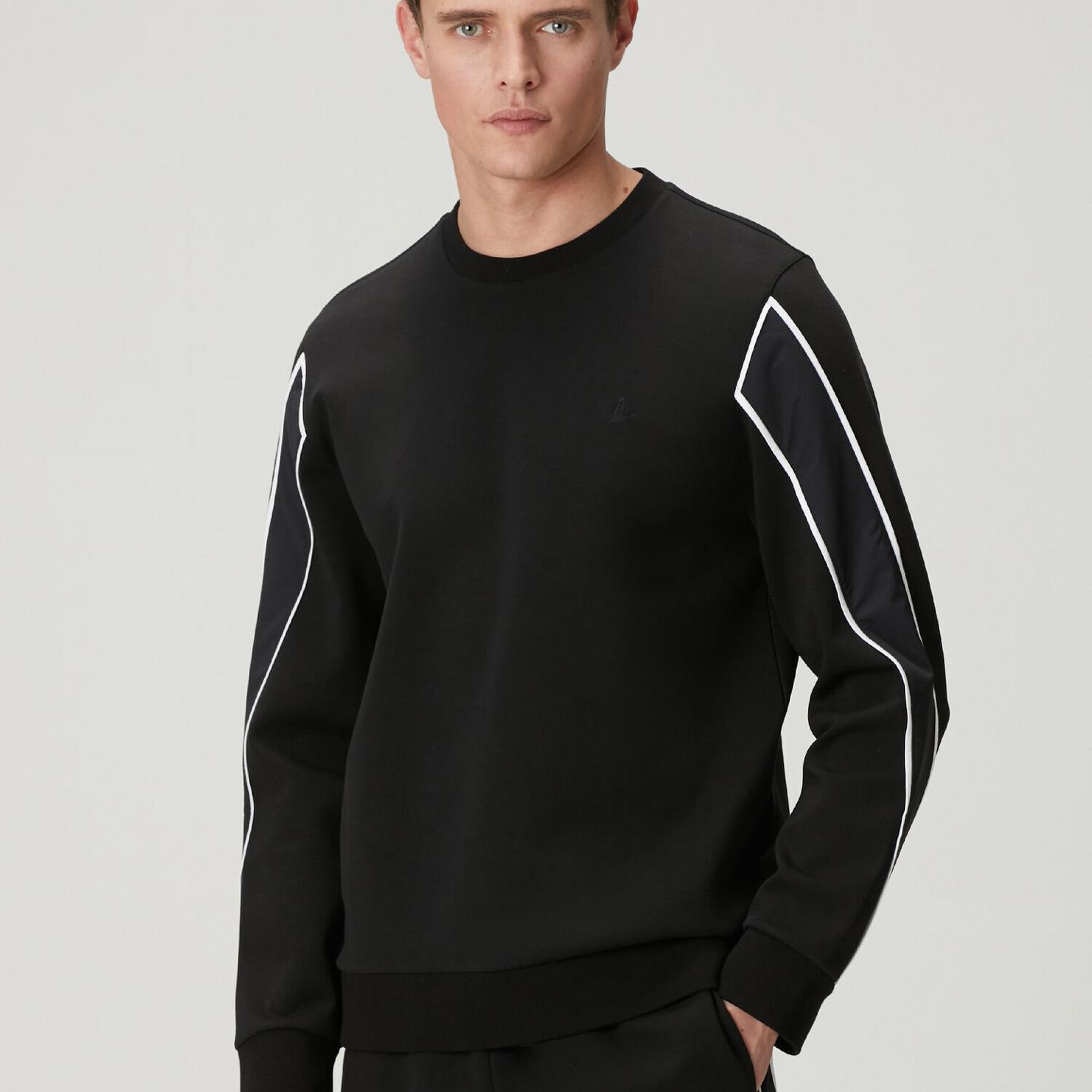 Beymen Club Erkek Siyah Kontrast Biye Detaylı Sweatshirt