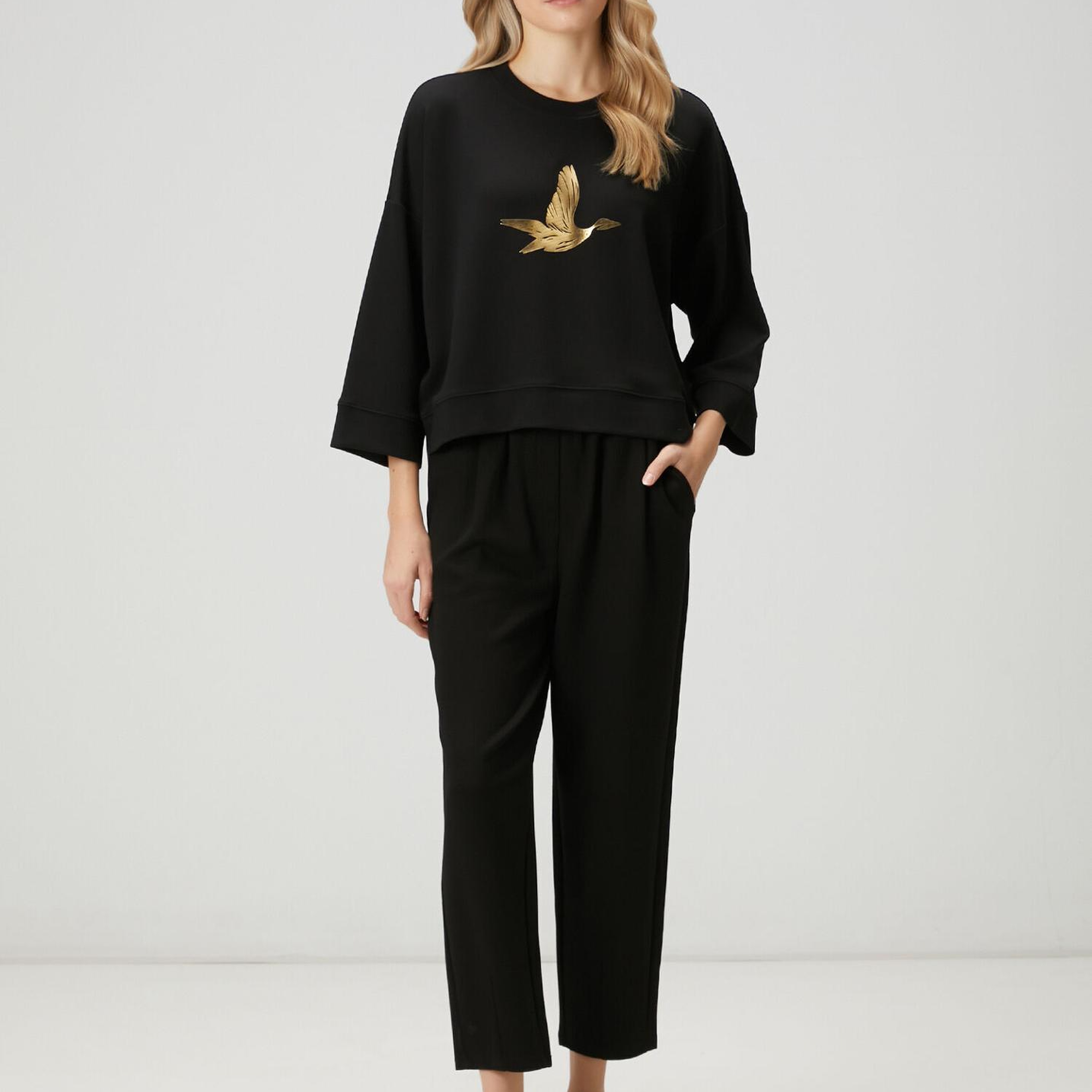 Beymen Club Kadın Siyah Gold Logolu Sweatshirt