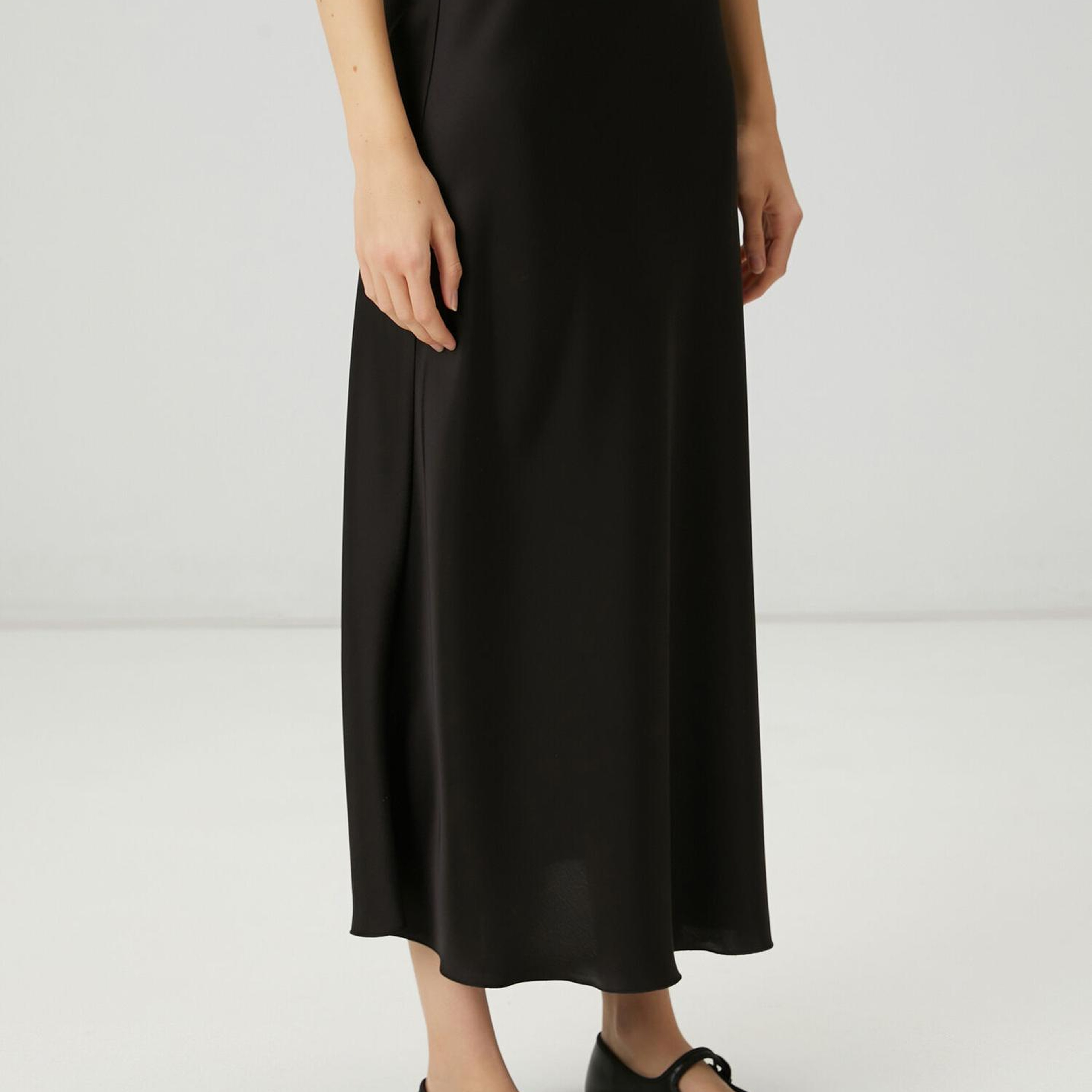 Beymen Club Kadın Siyah Maksi Evaze Saten Etek