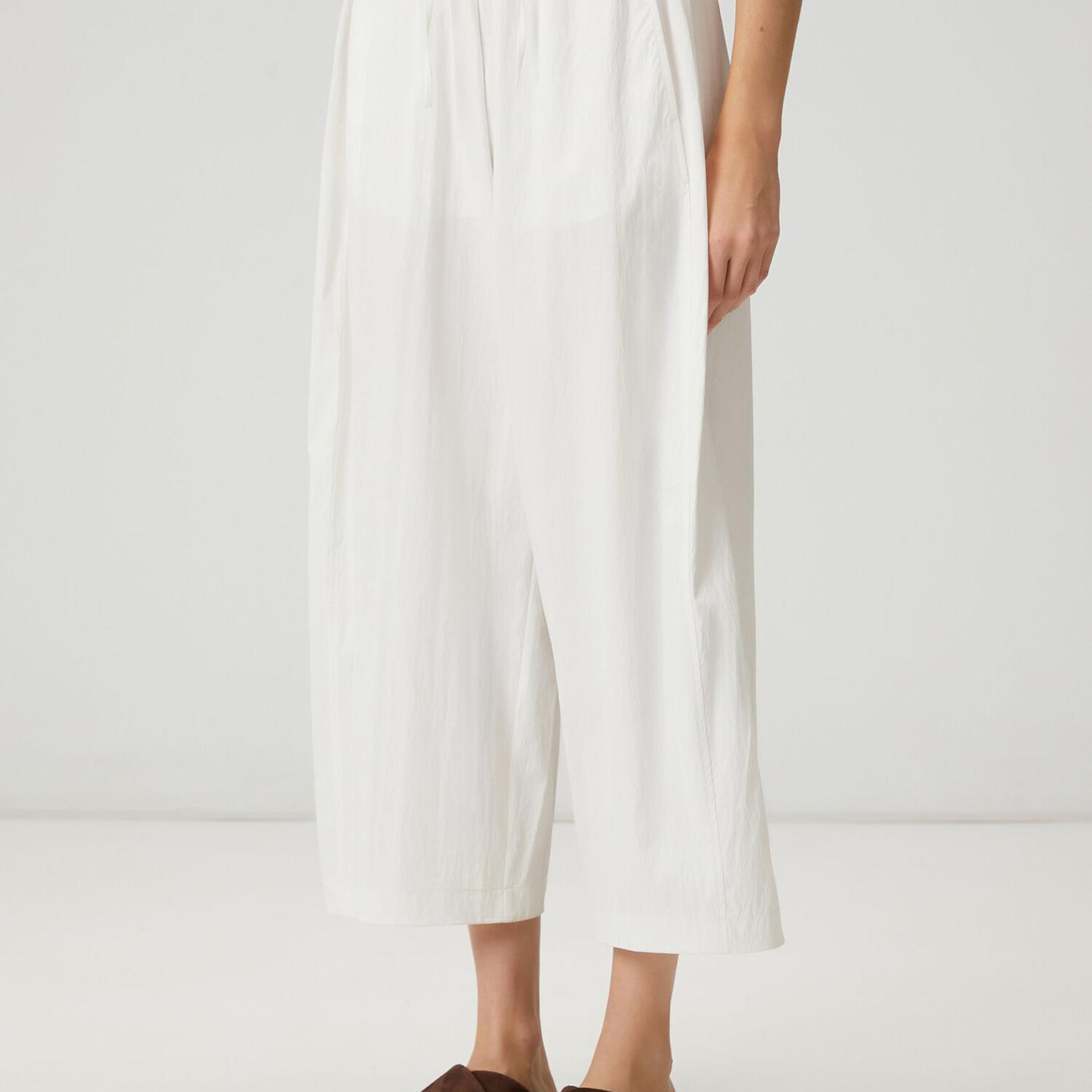 Beymen Club Kadın Kırık Beyaz Barrel Fit Teknik Kumaş Pantolon