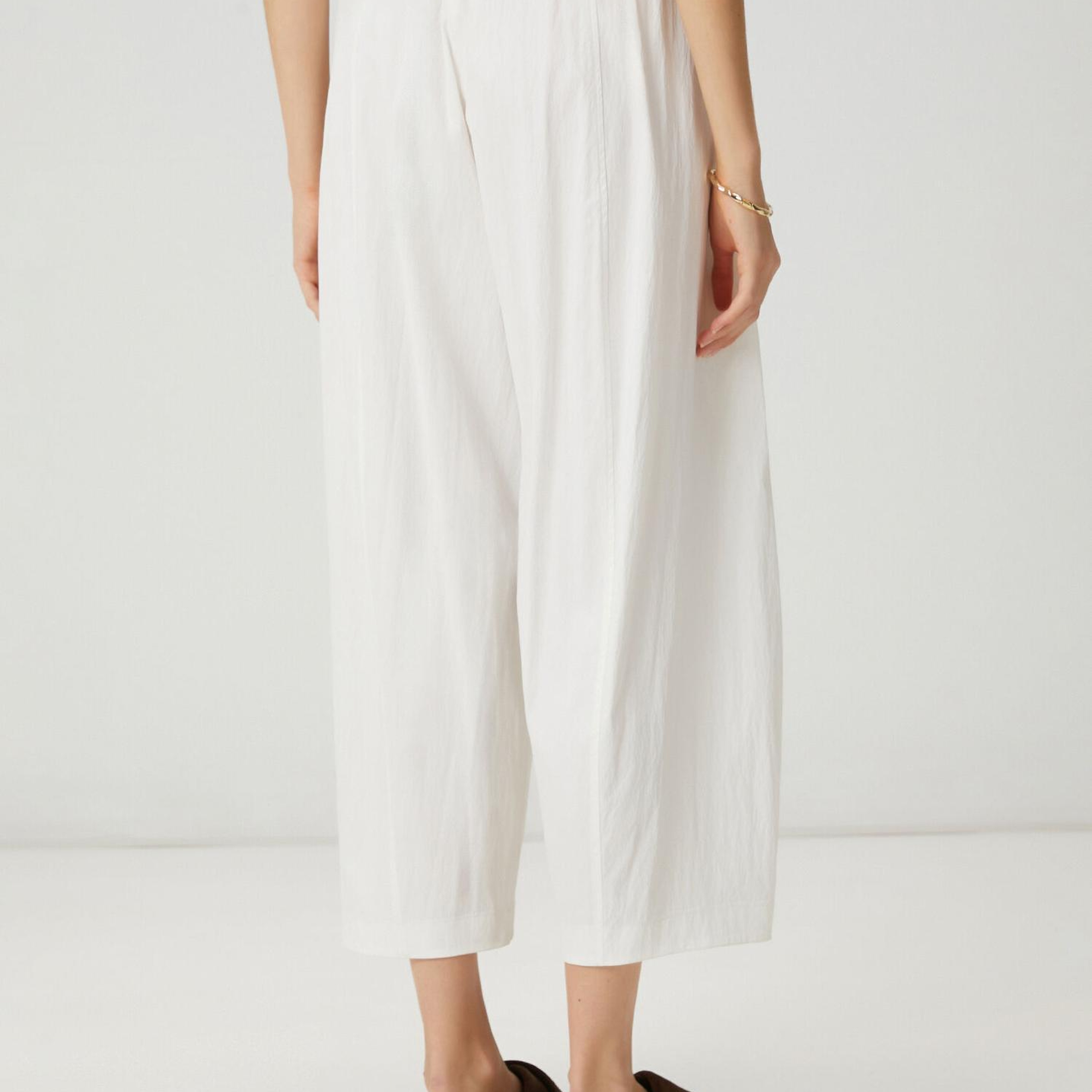 Beymen Club Kadın Kırık Beyaz Barrel Fit Teknik Kumaş Pantolon