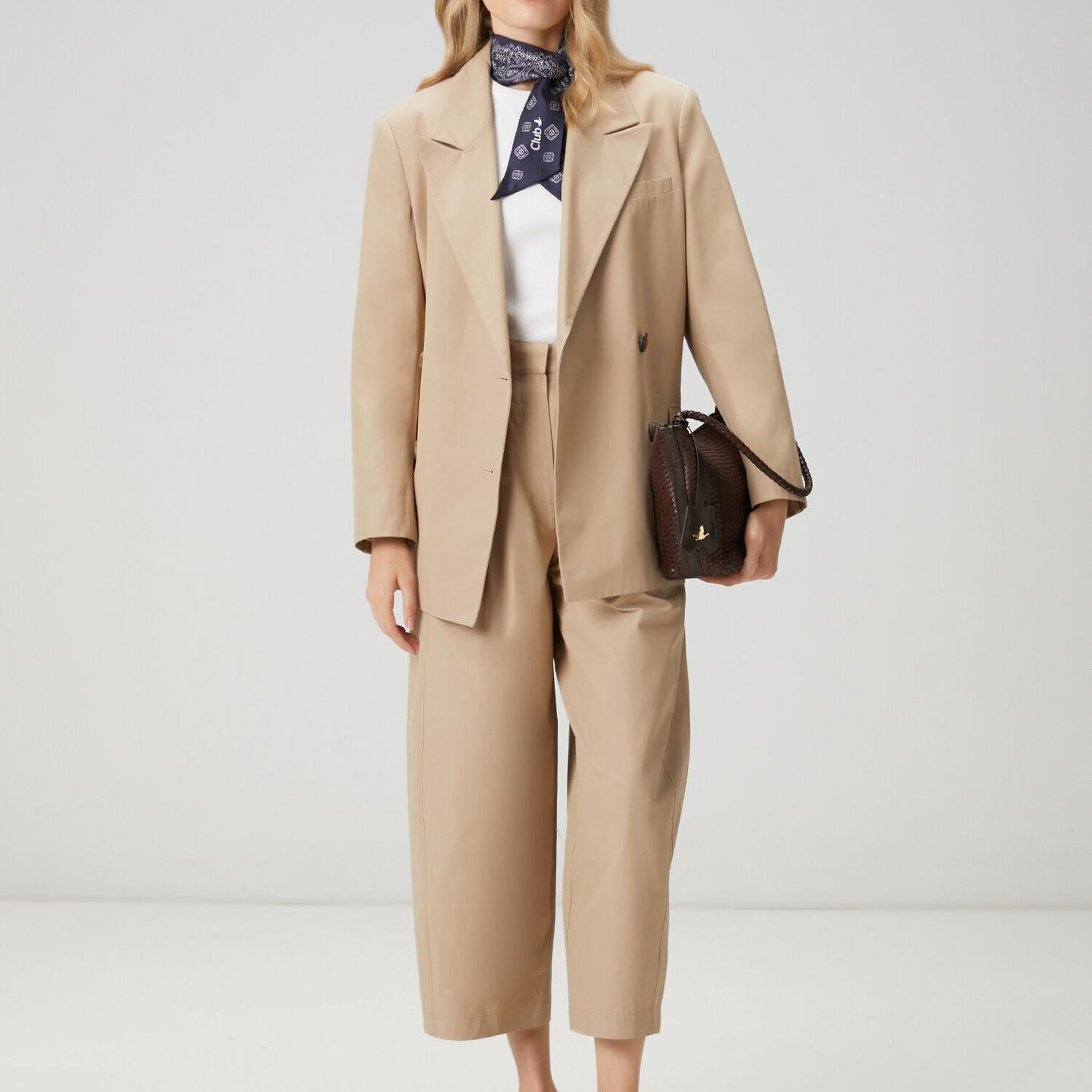 Beymen Club Kadın Bej Pileli Barrel Fit Pantolon