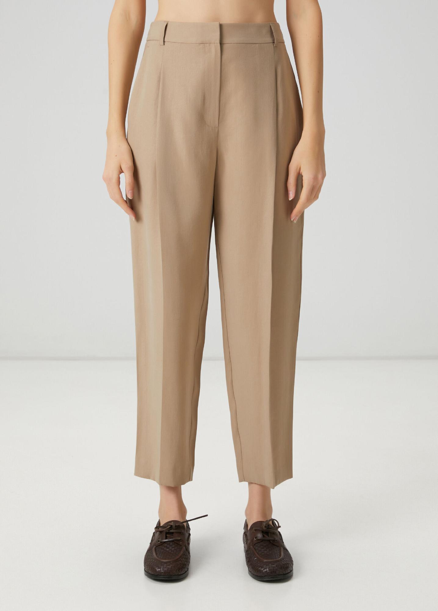 Beymen Club Kadın Bej Pileli Kemerli Havuç Pantolon