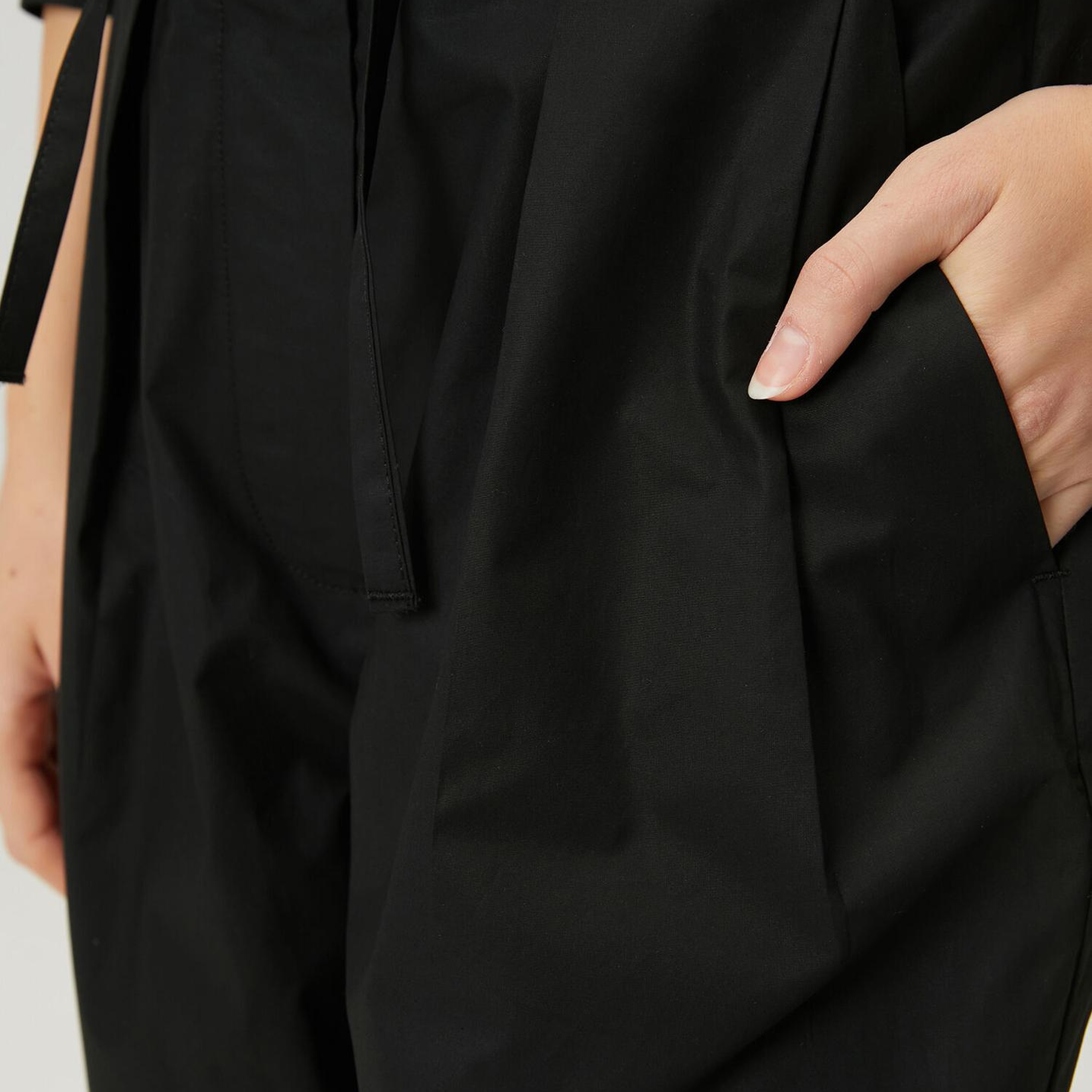 Beymen Club Kadın Siyah Bağcıklı Poplin Havuç Pantolon