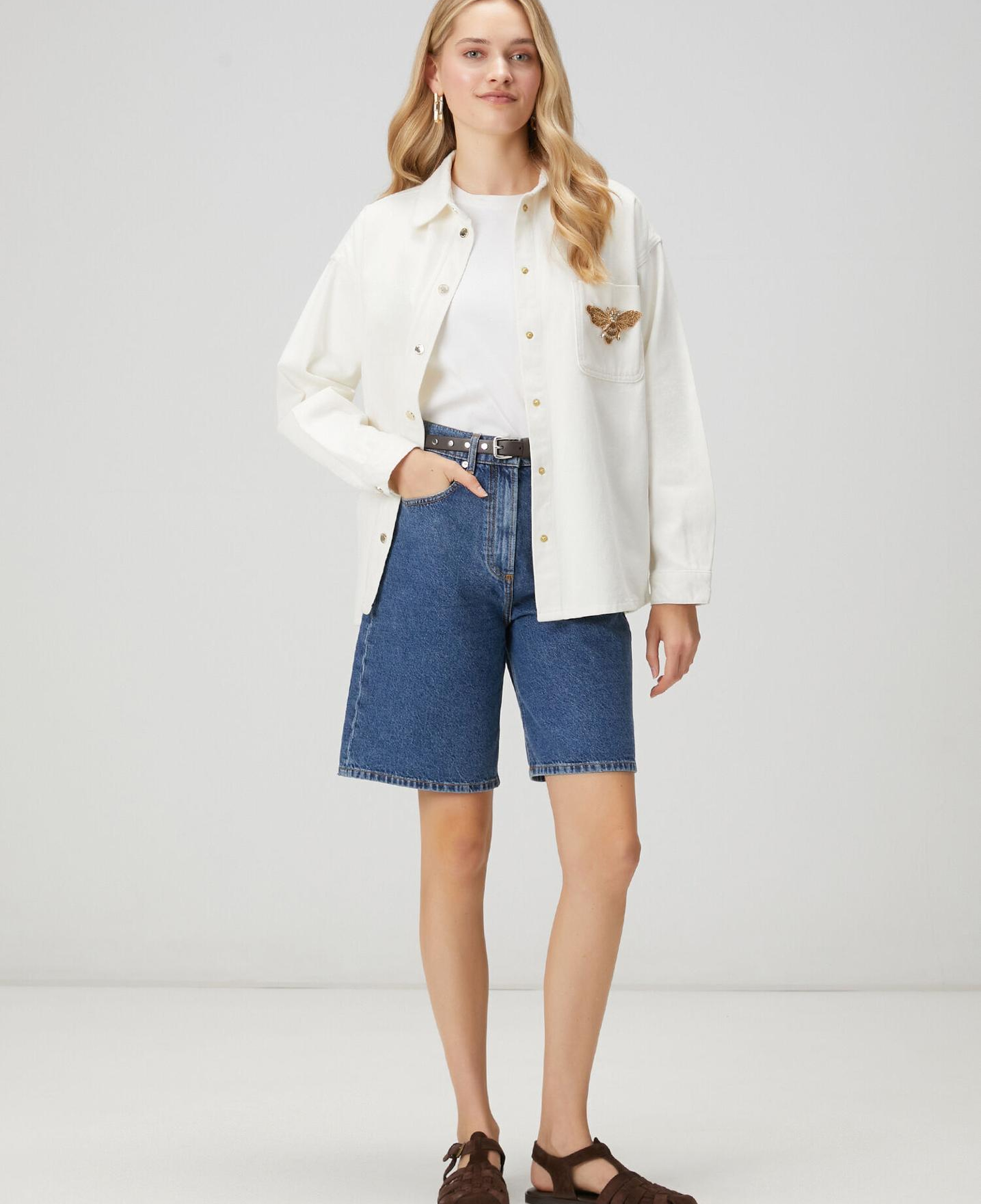 Beymen Club Kadın Ekru Broş Detaylı Denim Dış Gömlek