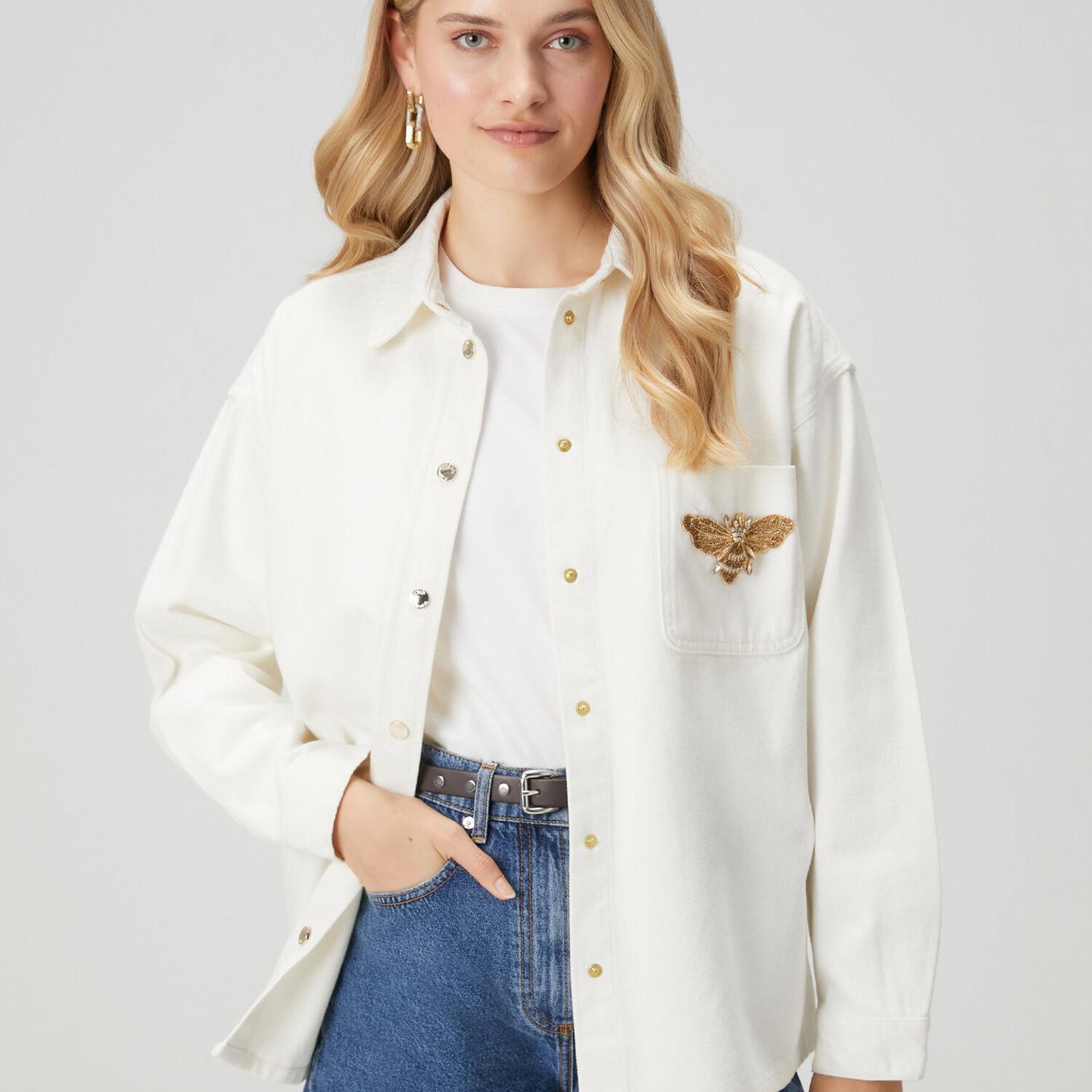 Beymen Club Kadın Ekru Broş Detaylı Denim Dış Gömlek