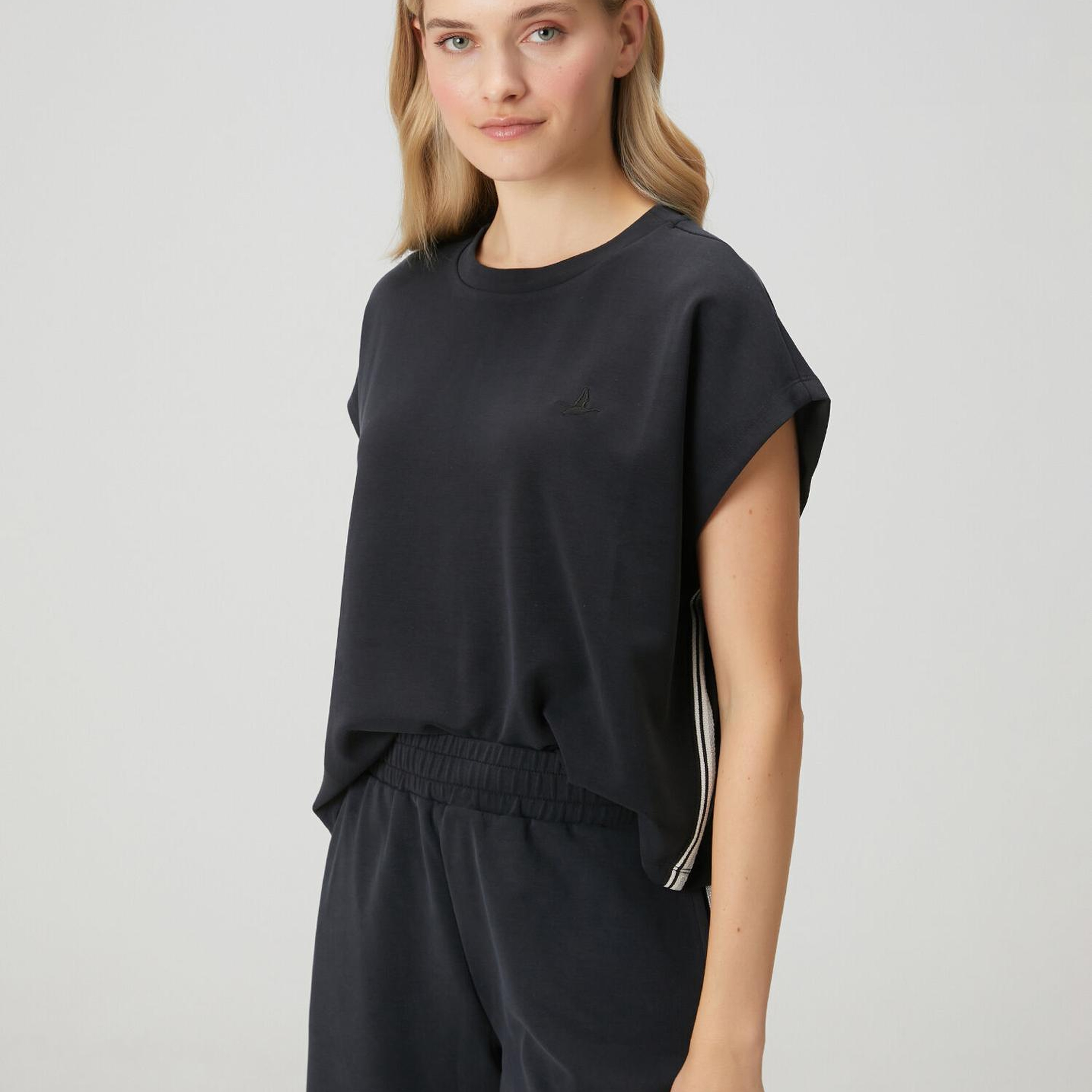 Beymen Club Kadın Siyah Bantlı Kısa Kol Sweatshirt