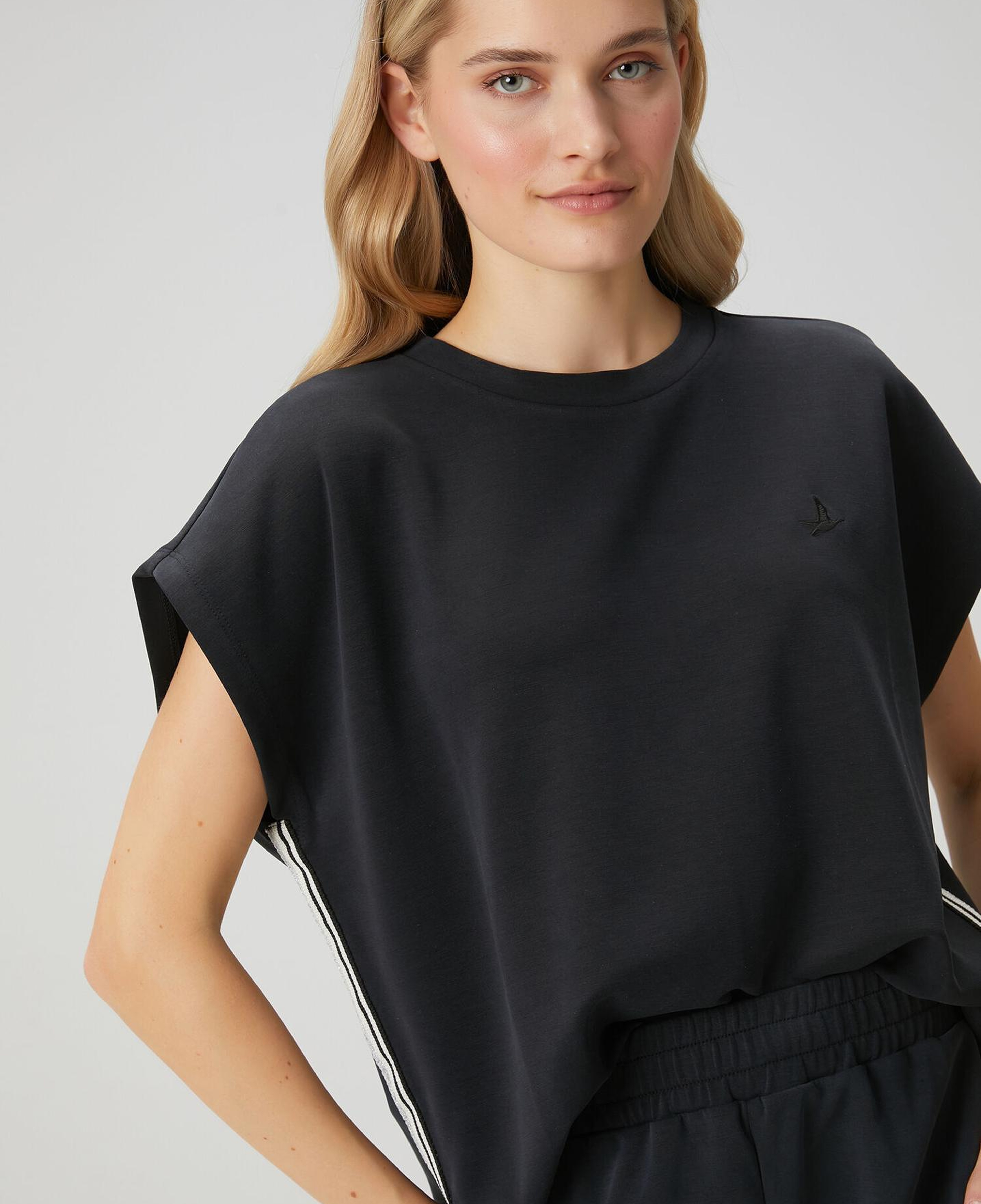 Beymen Club Kadın Siyah Bantlı Kısa Kol Sweatshirt