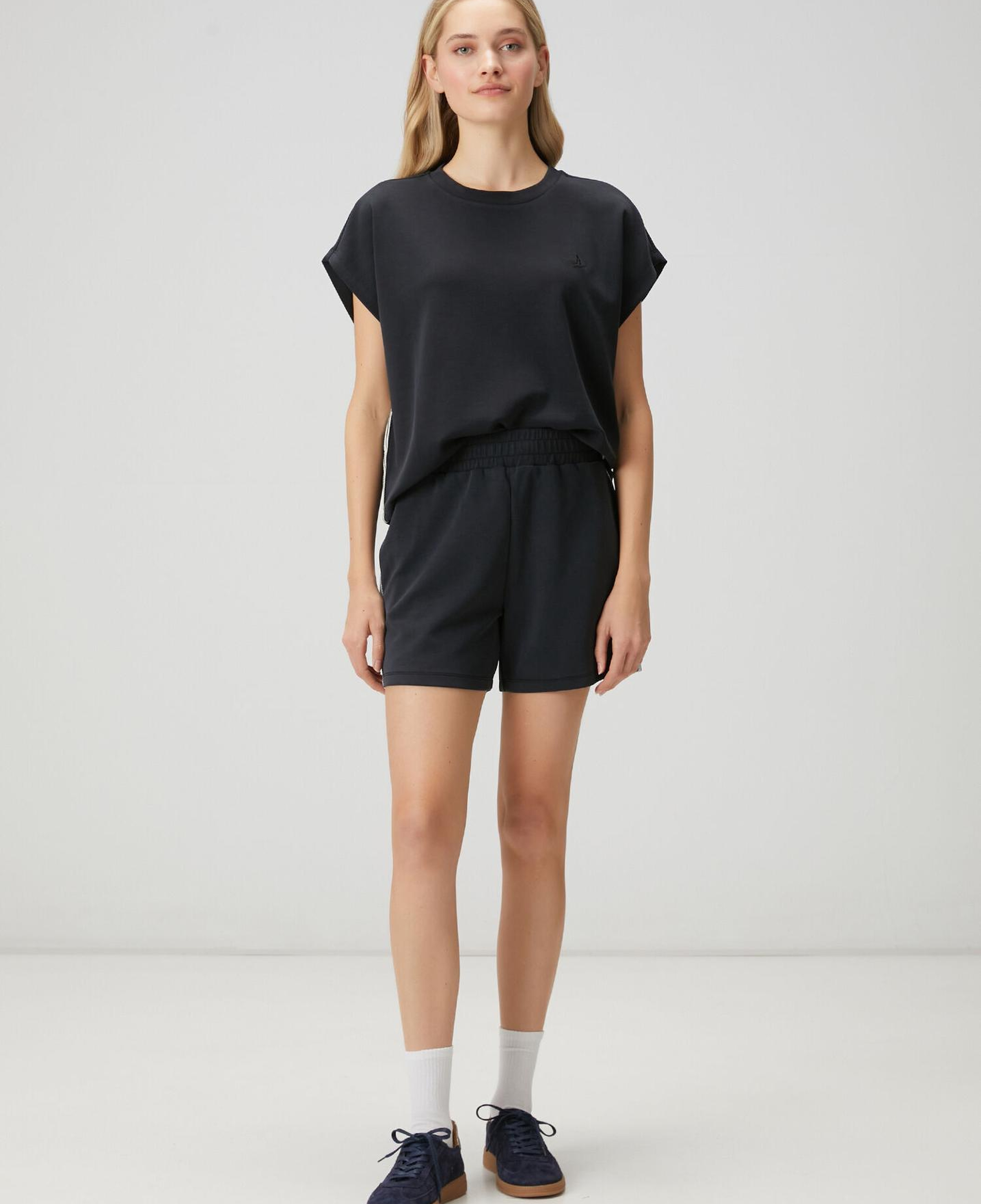 Beymen Club Kadın Siyah Bantlı Kısa Kol Sweatshirt