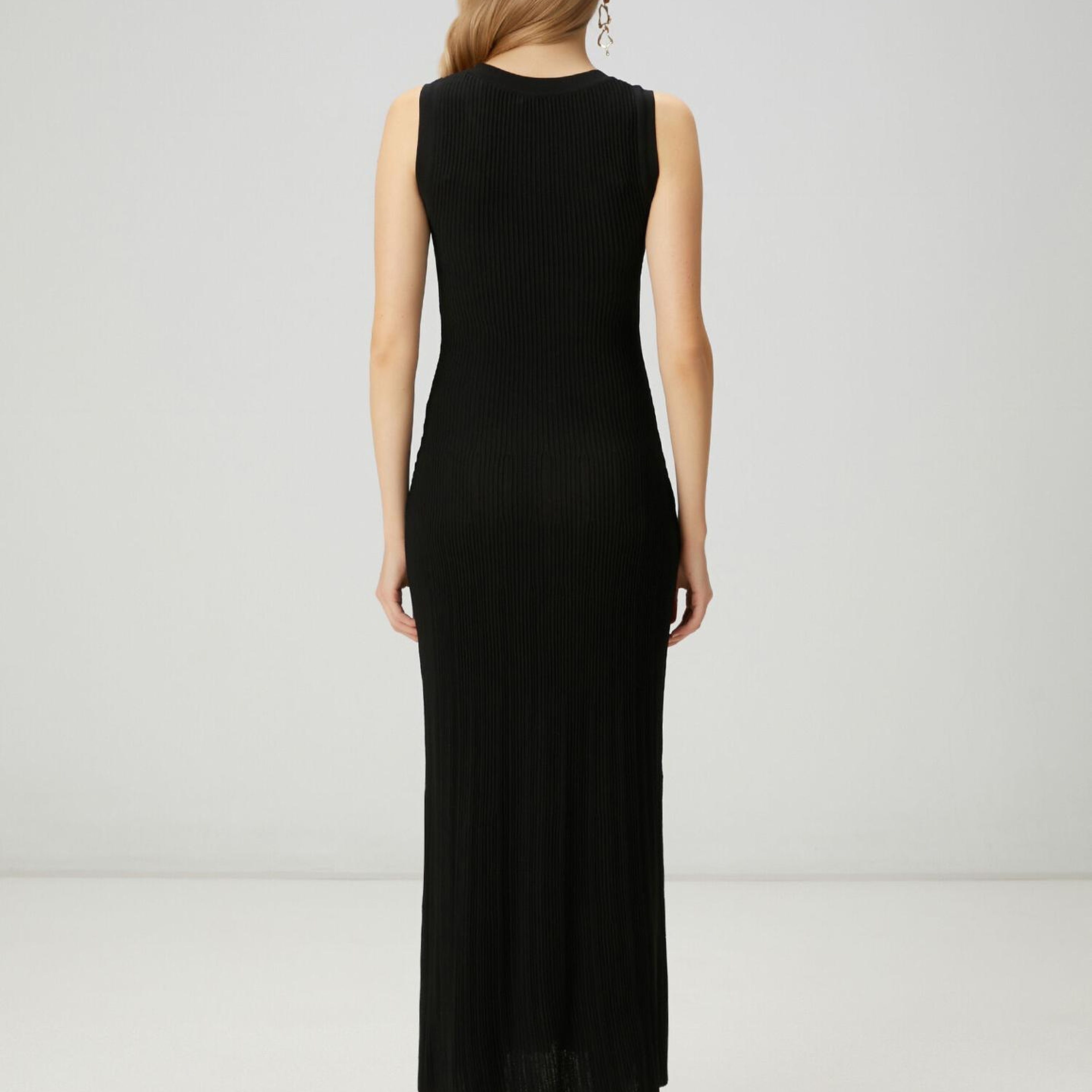 Beymen Club Kadın Siyah Amorf Düğmeli Maksi Triko Elbise