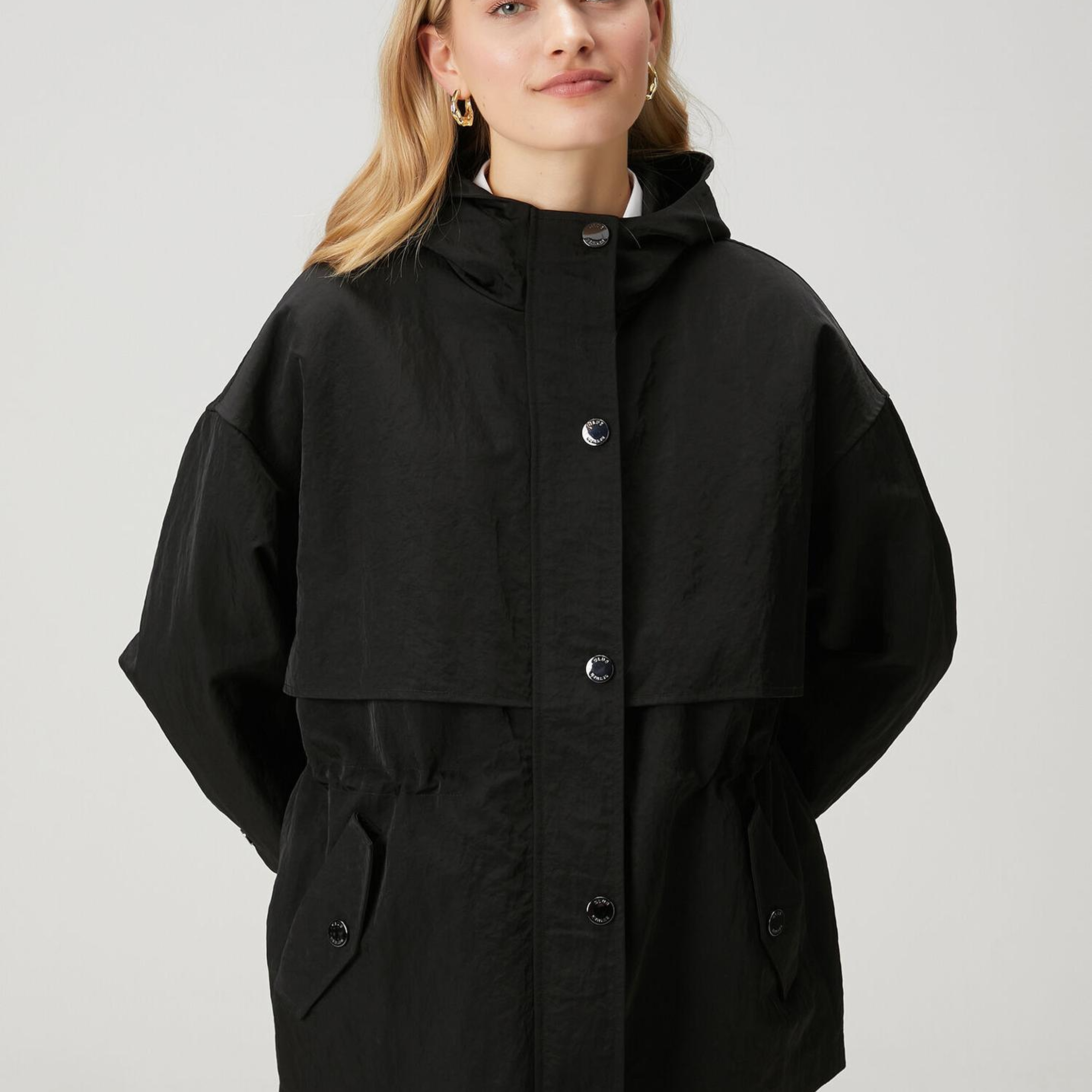 Beymen Club Kadın Siyah Kapüşonlu Mont