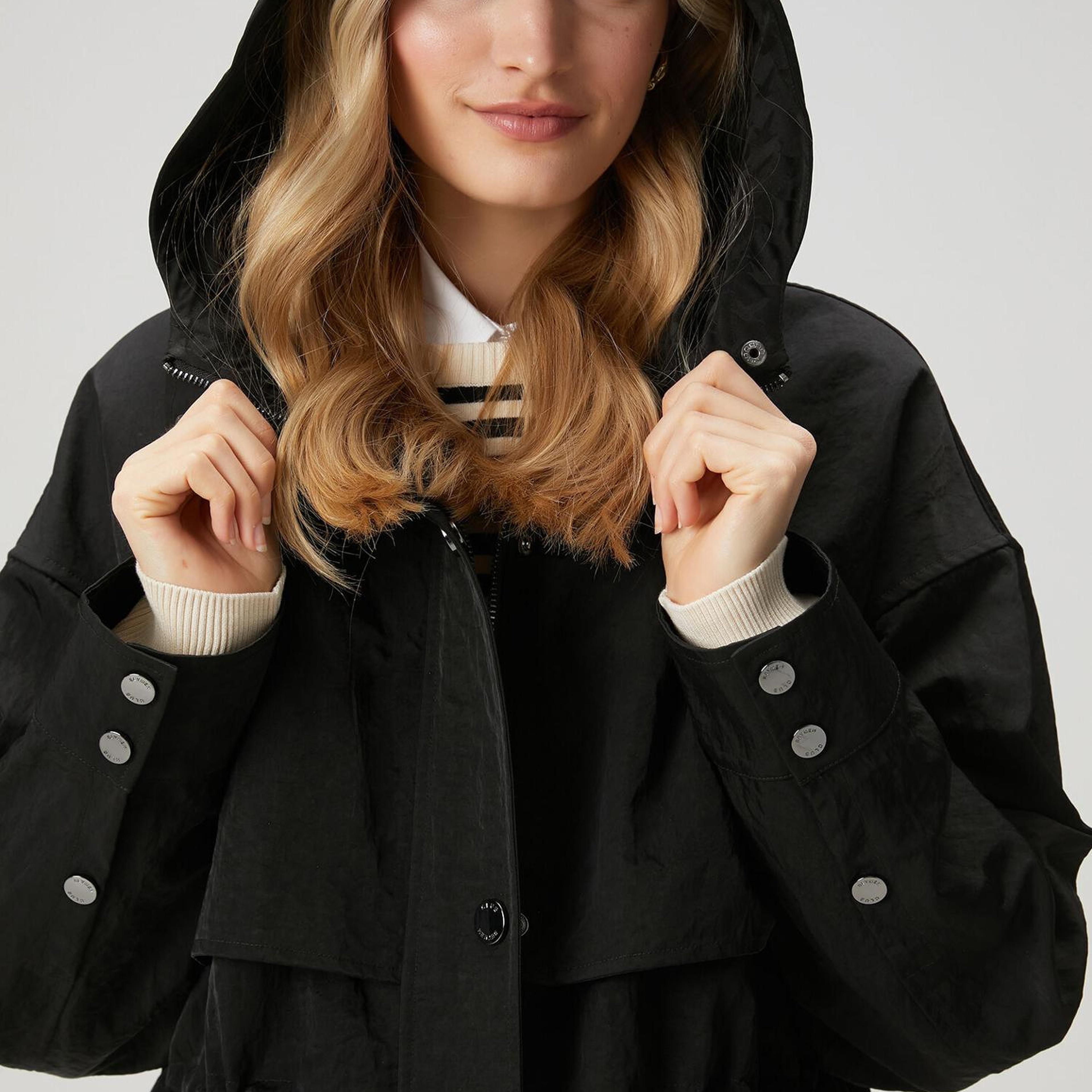 Beymen Club Kadın Siyah Kapüşonlu Mont