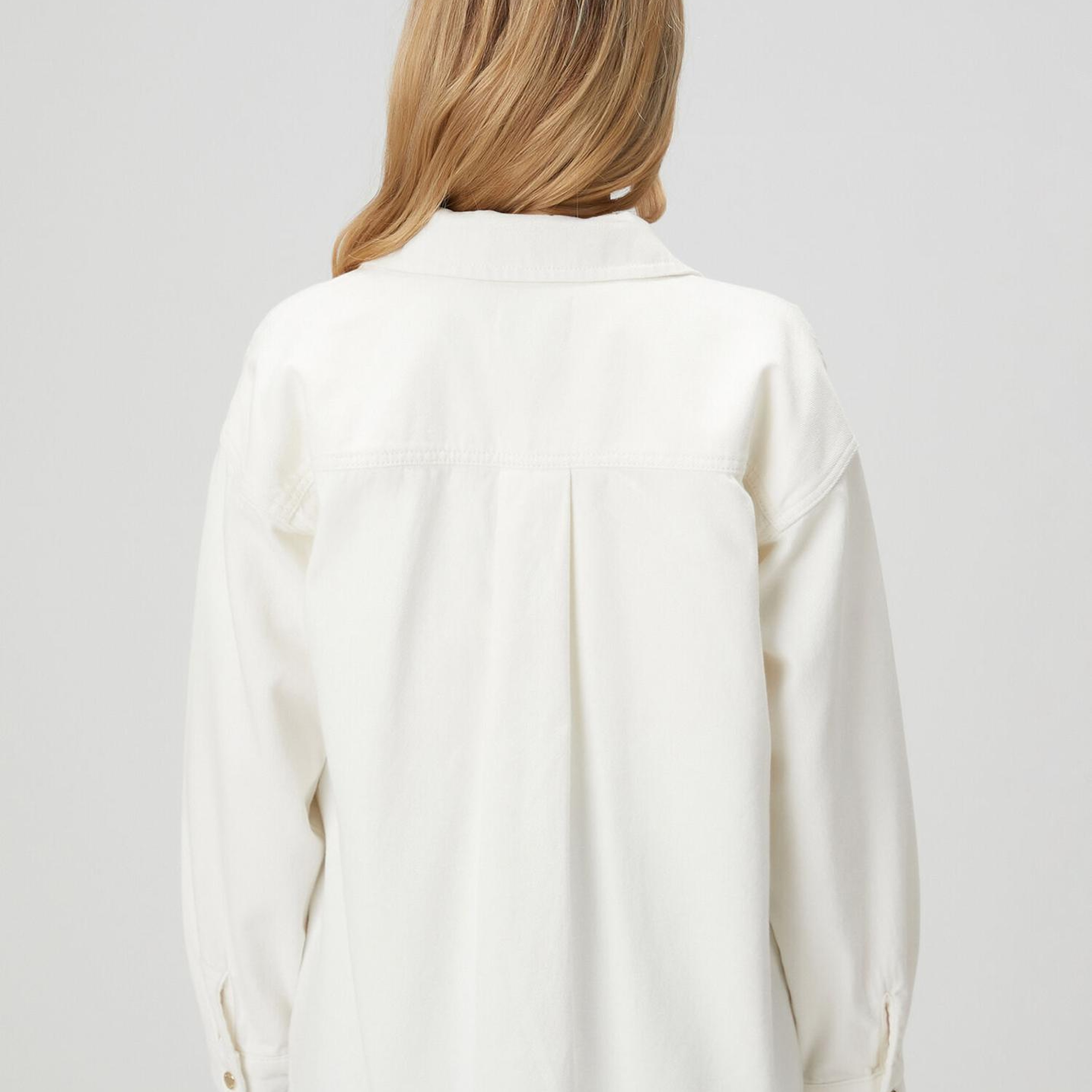 Beymen Club Kadın Ekru Broş Detaylı Denim Dış Gömlek