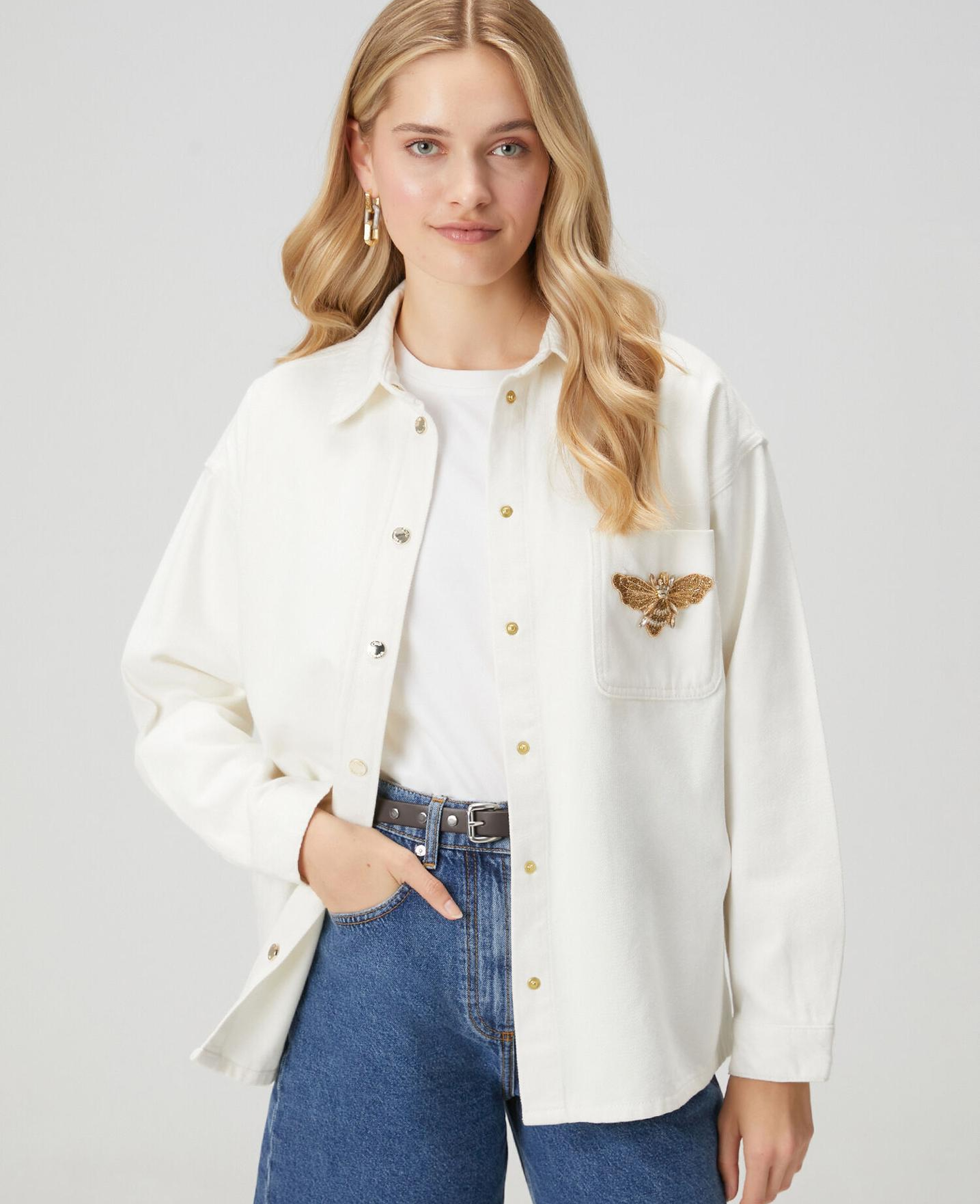 Beymen Club Kadın Ekru Broş Detaylı Denim Dış Gömlek
