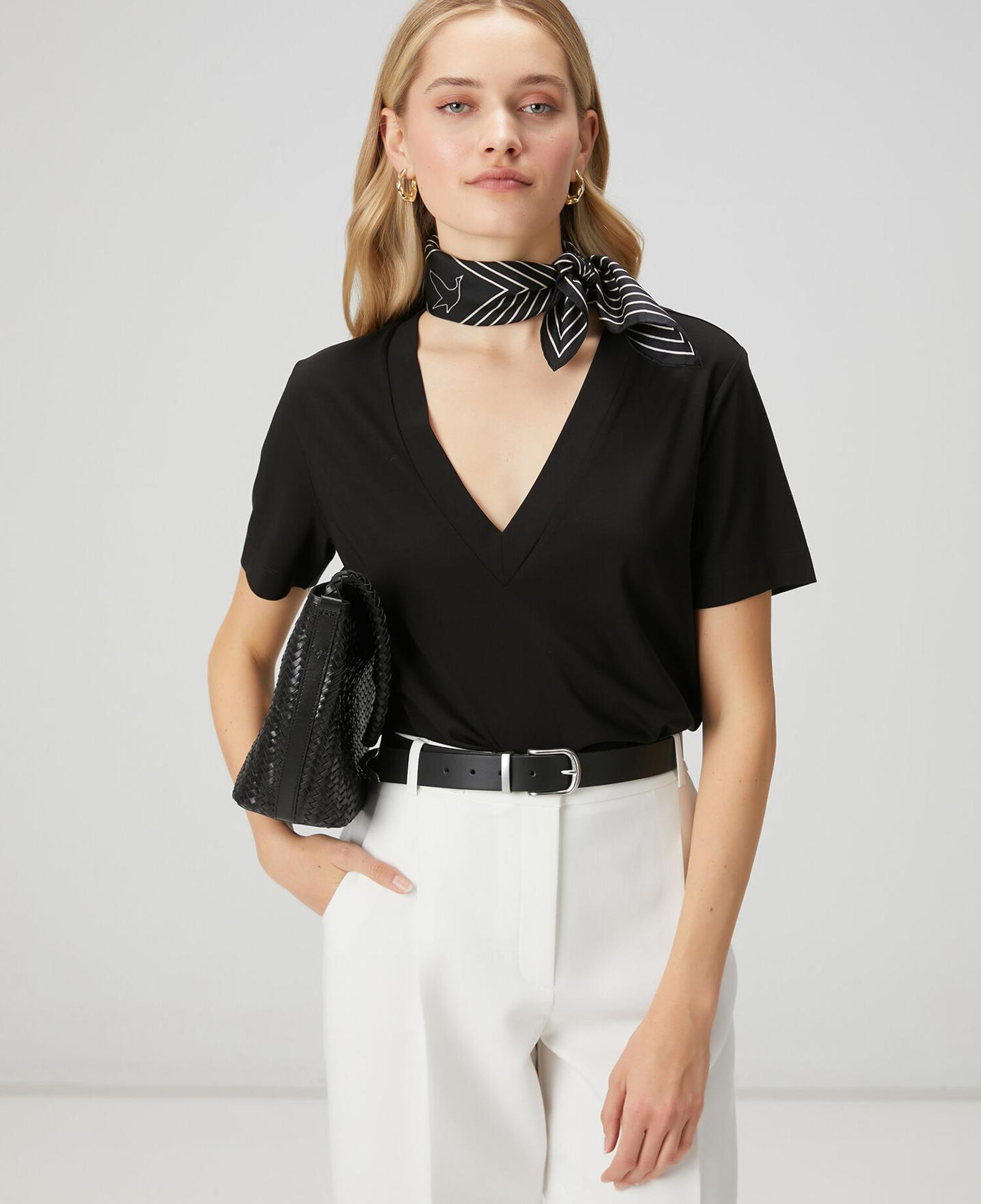 Beymen Club Kadın Siyah Yanı Yırtmaçlı Basic T-shirt