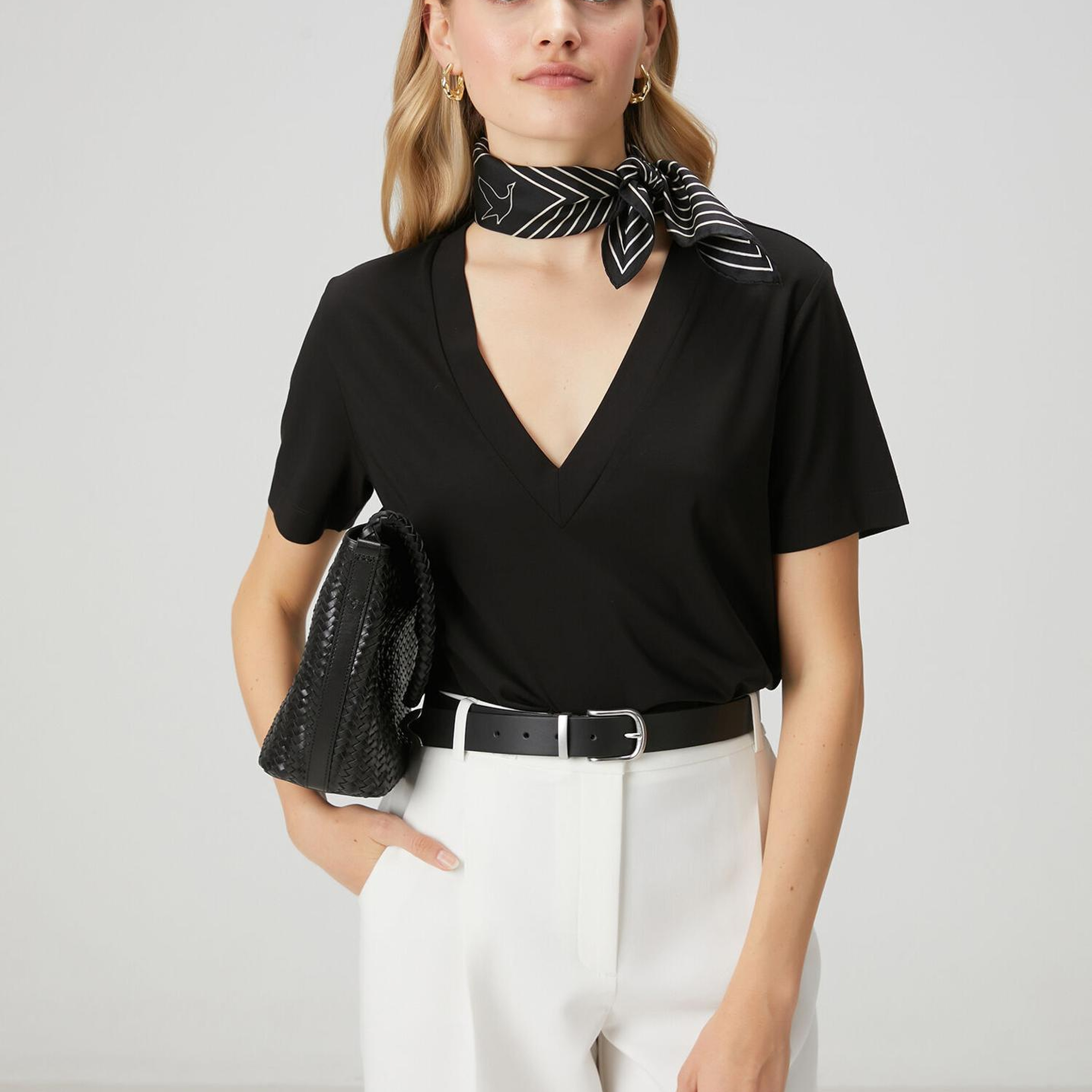 Beymen Club Kadın Siyah Yanı Yırtmaçlı Basic T-shirt