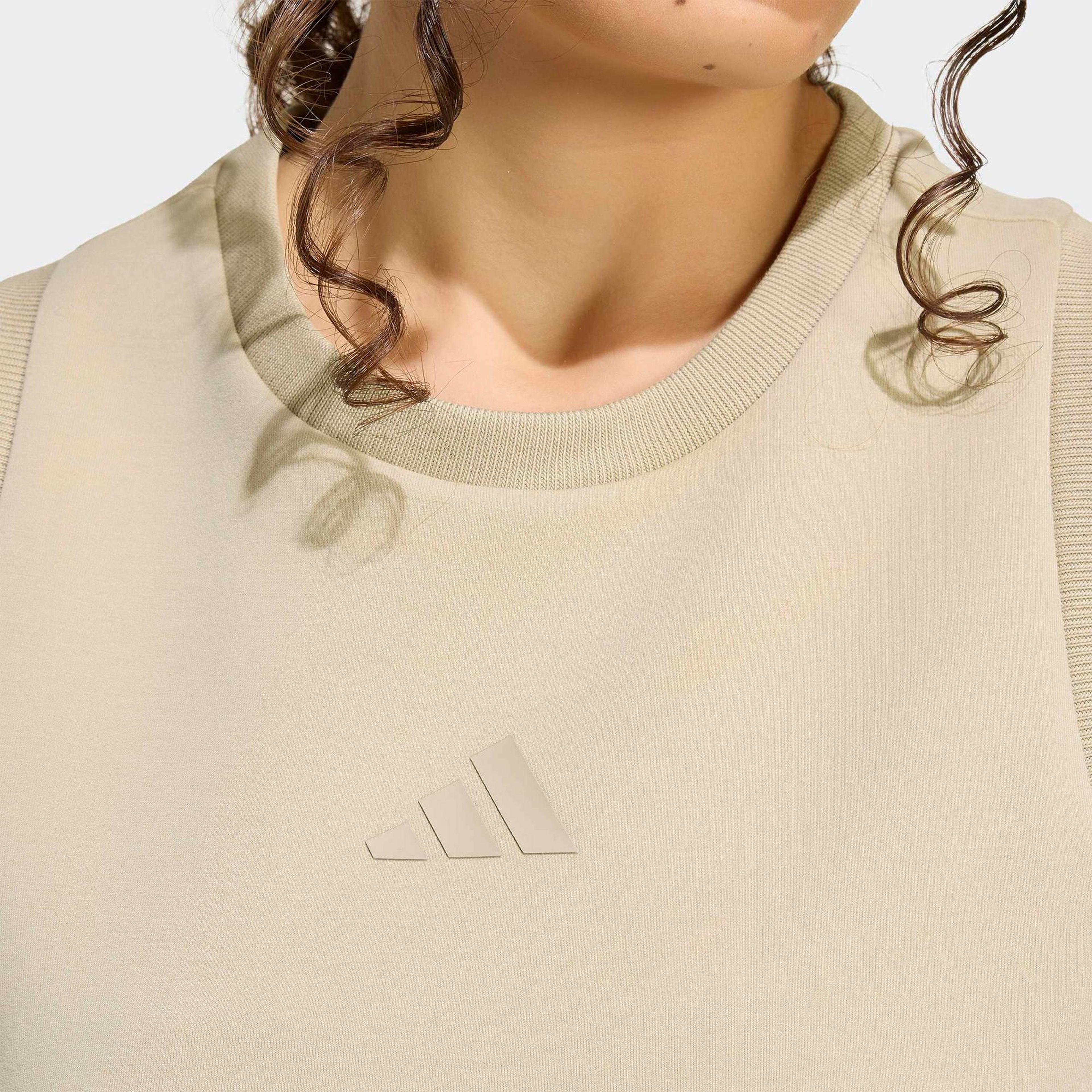 adidas Soft Lux Kadın Bej Kolsuz T-Shirt