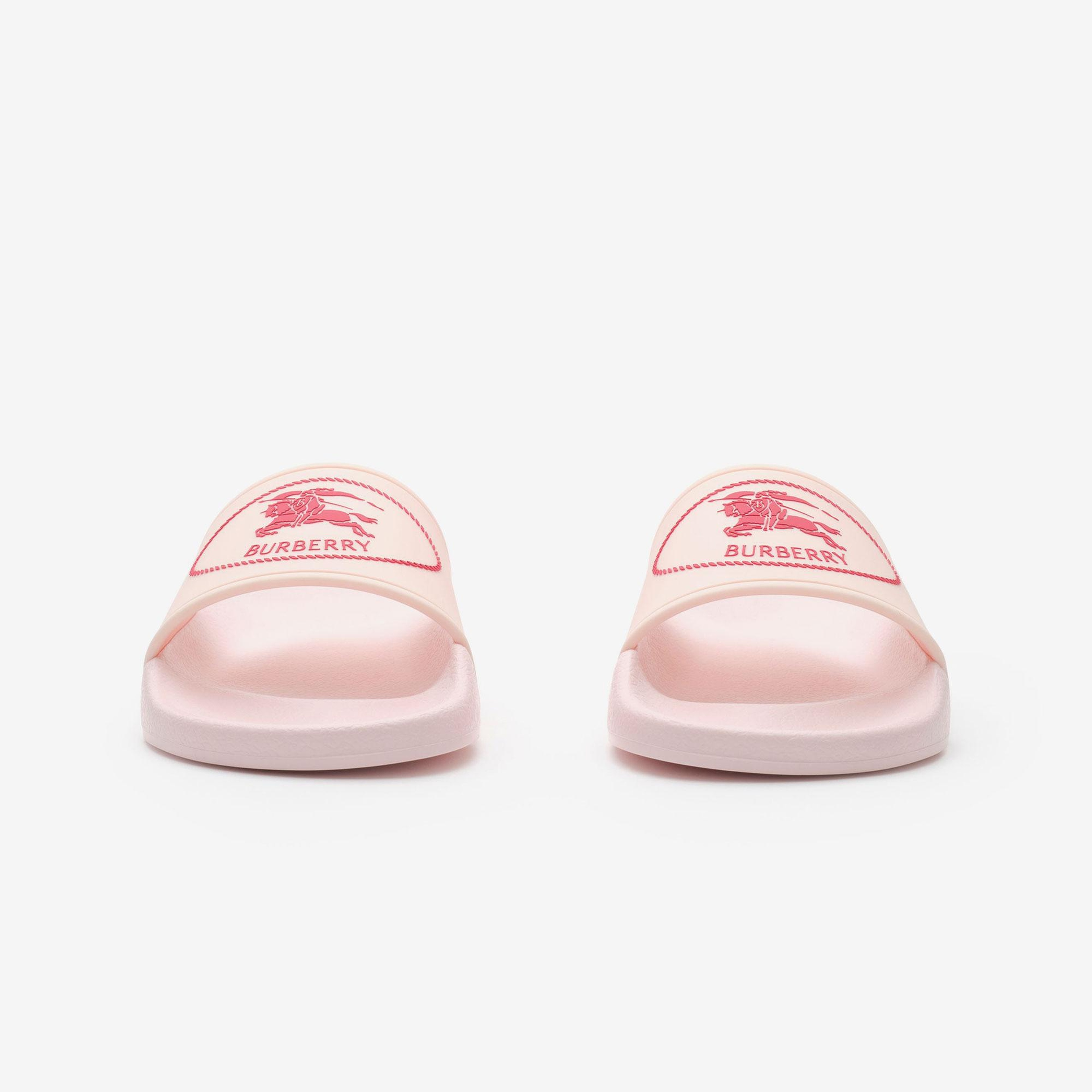 Burberry Knight Stamp Çocuk Pembe Terlik