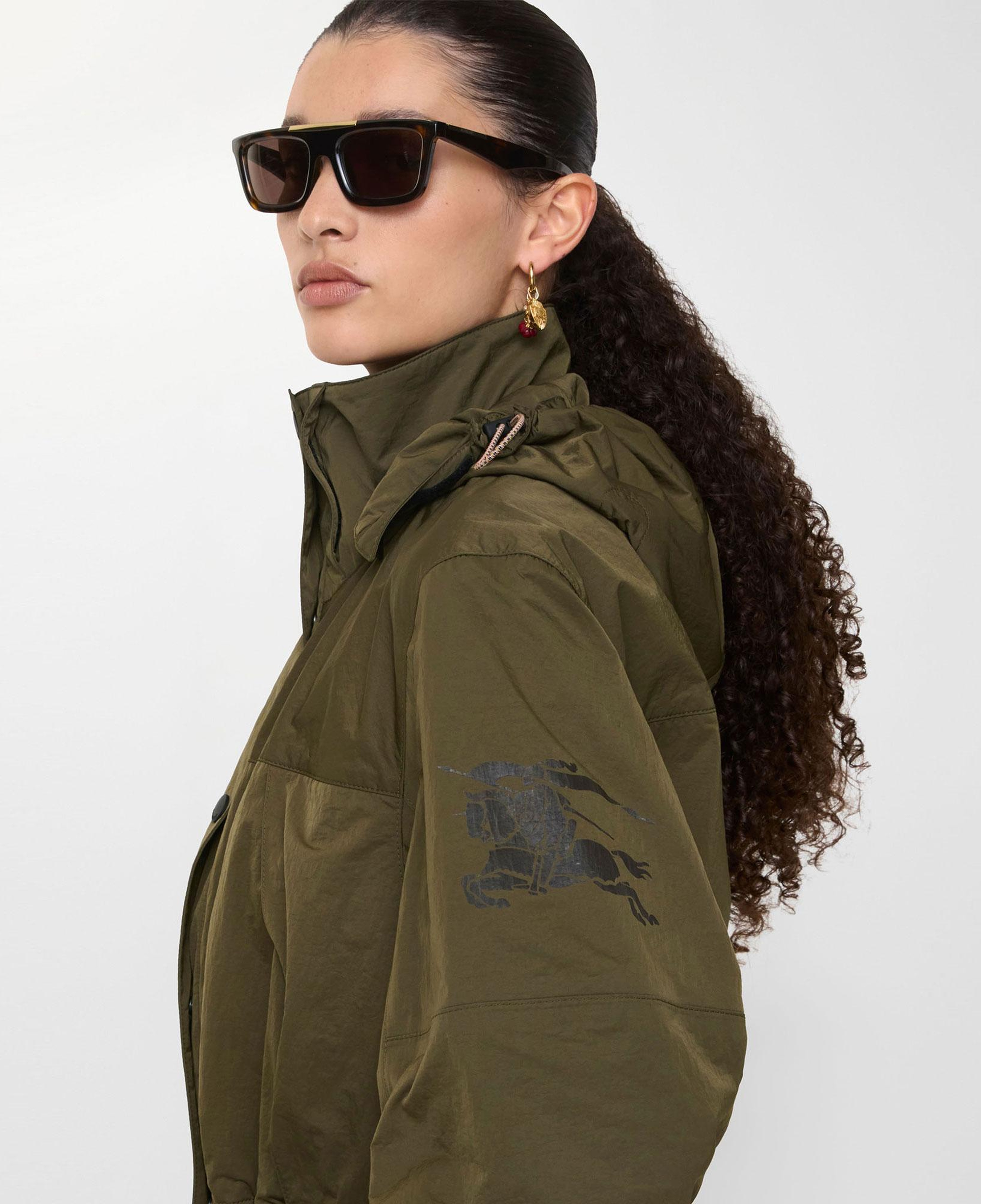 Burberry Cropped Nylon Norwood Kadın Haki Mont