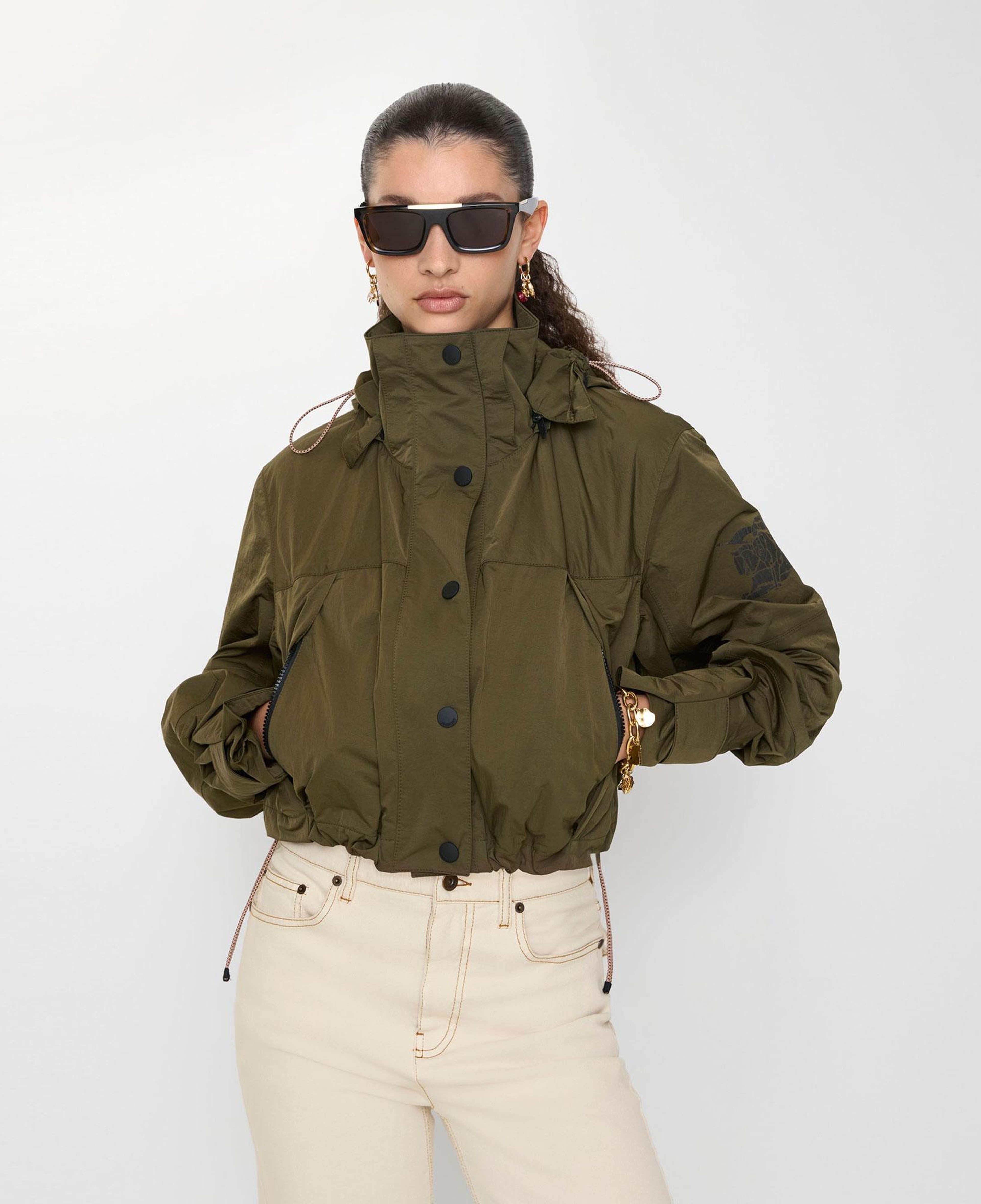 Burberry Cropped Nylon Norwood Kadın Haki Mont