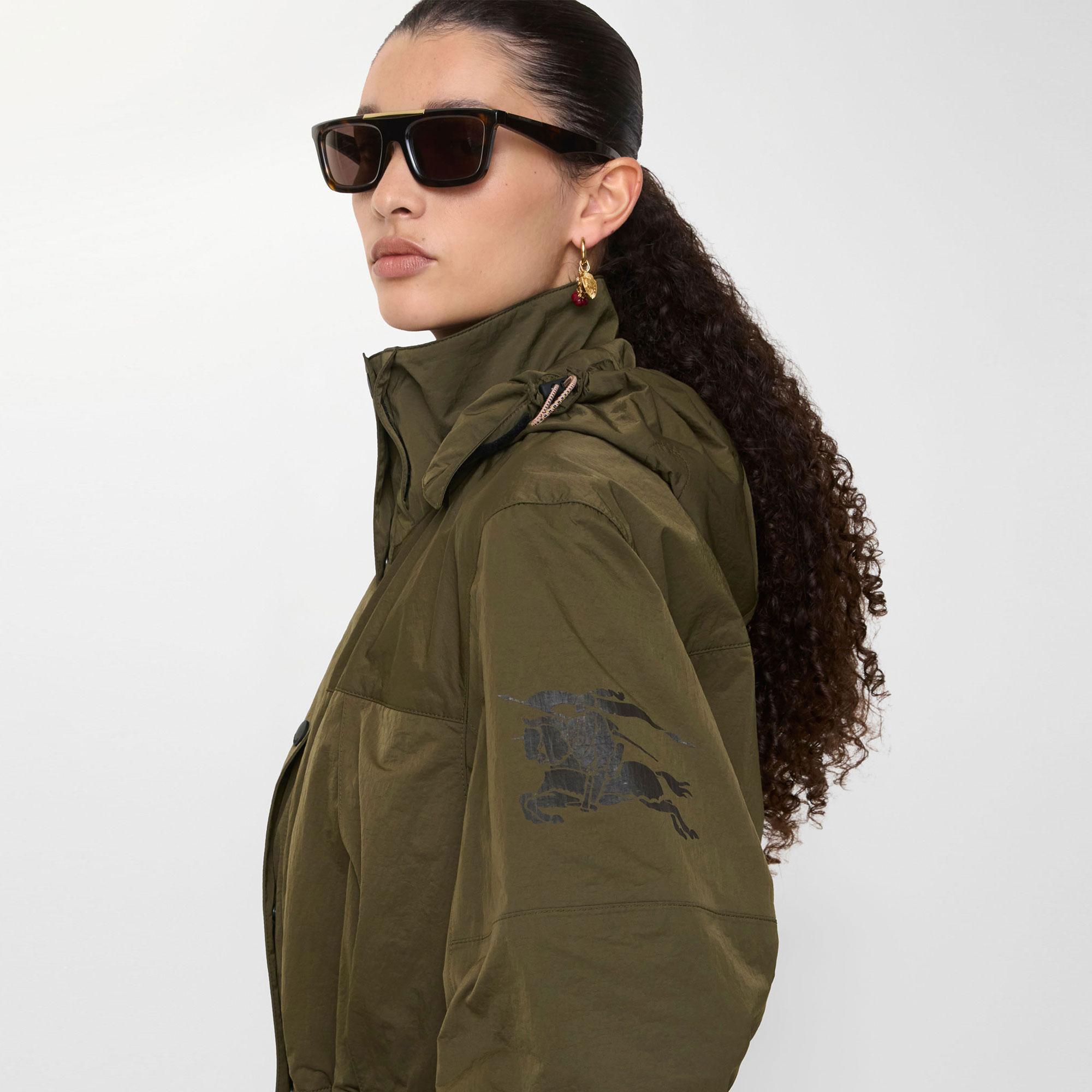 Burberry Cropped Nylon Norwood Kadın Haki Mont