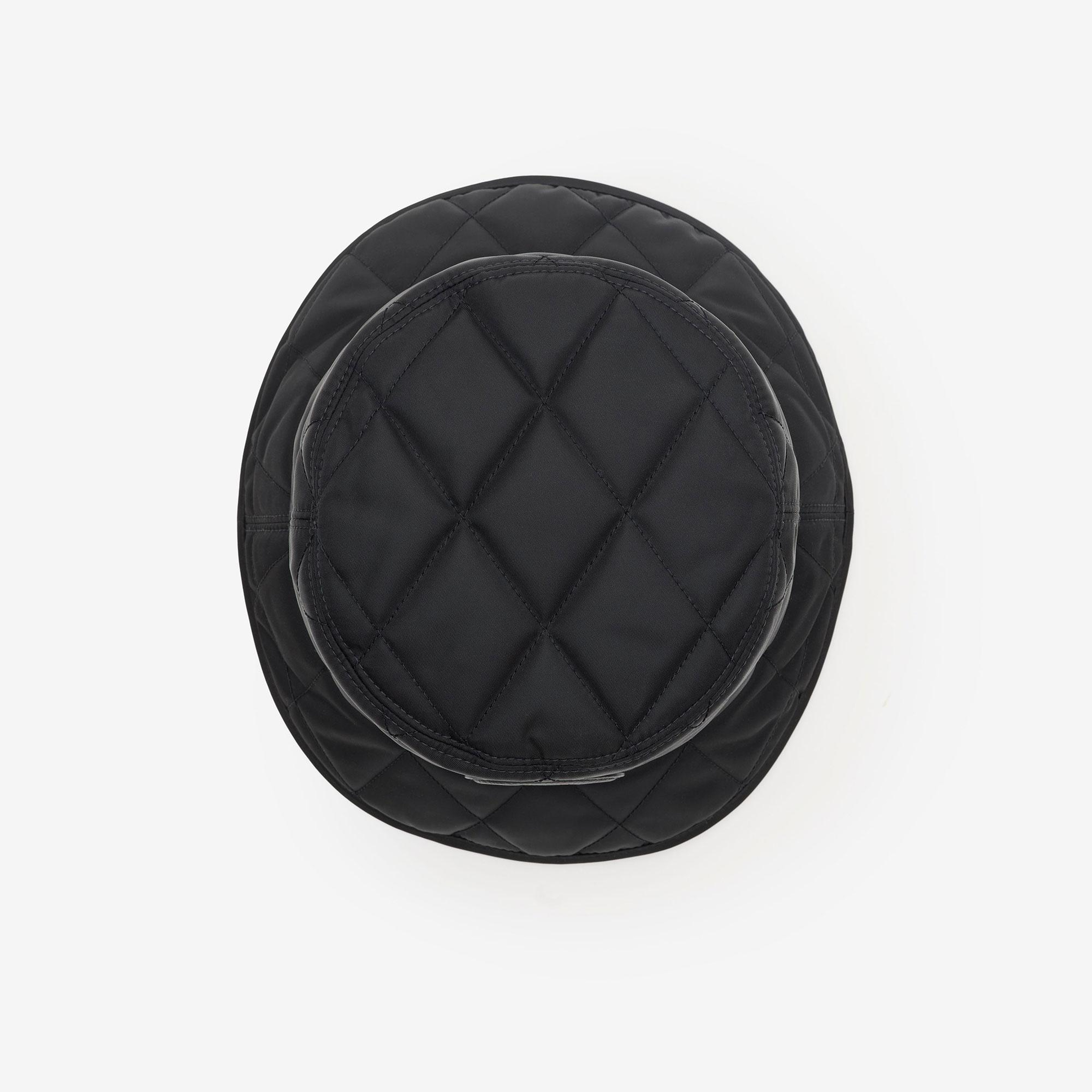 Burberry Quilted Horseshoe Bucket Erkek Siyah Şapka