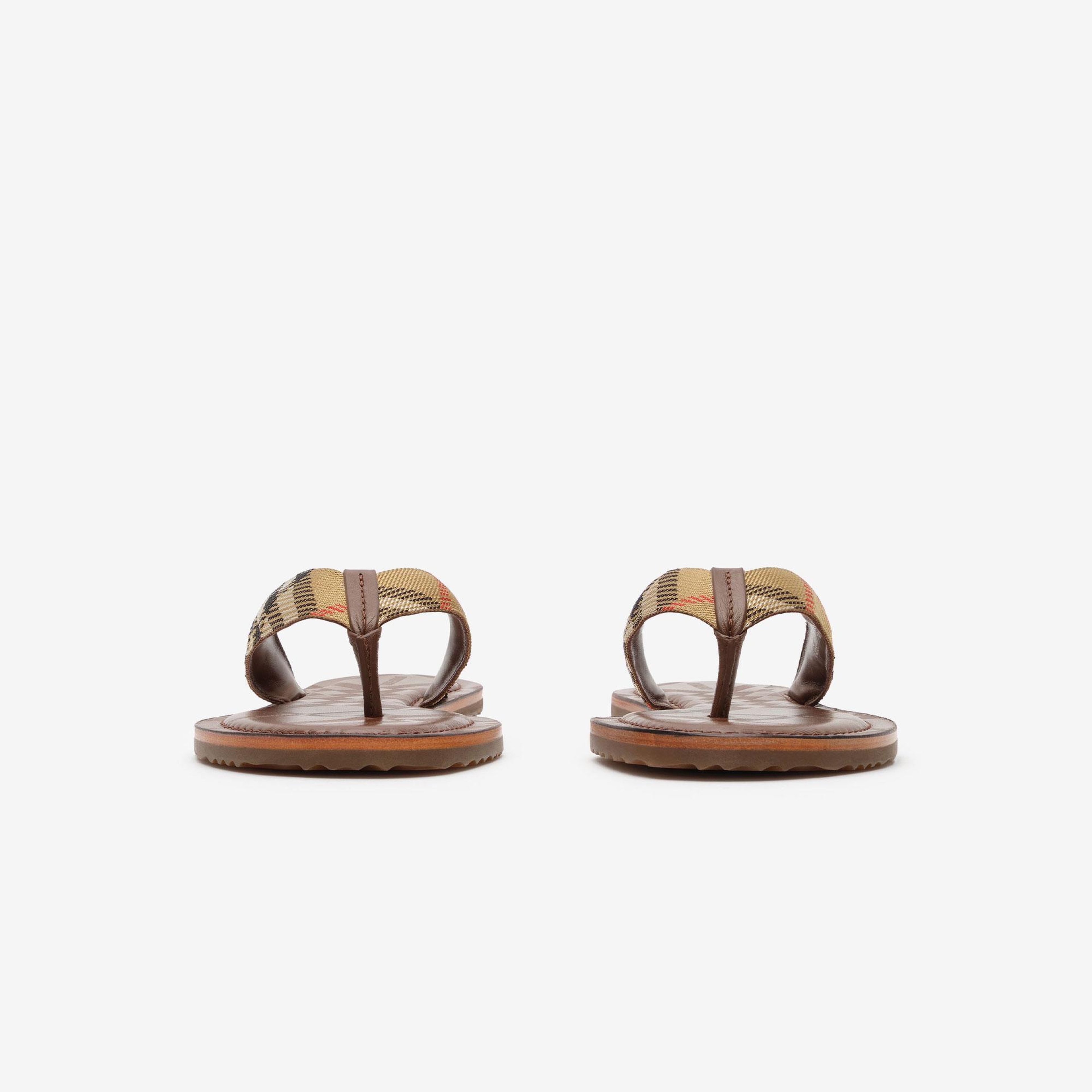 Burberry Check Pavilion Kadın Bej Sandalet