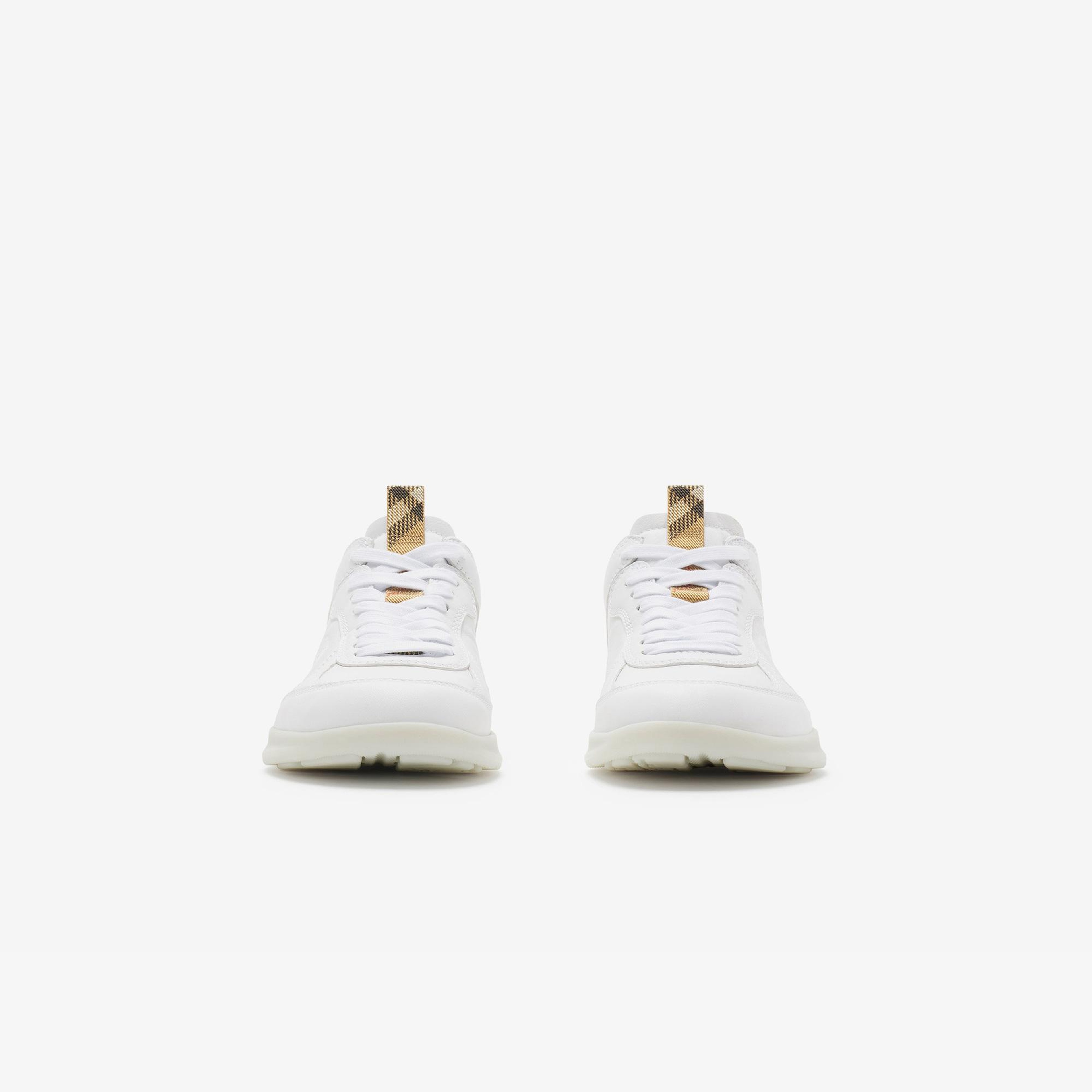 Burberry Leather Matrix Erkek Beyaz Sneaker