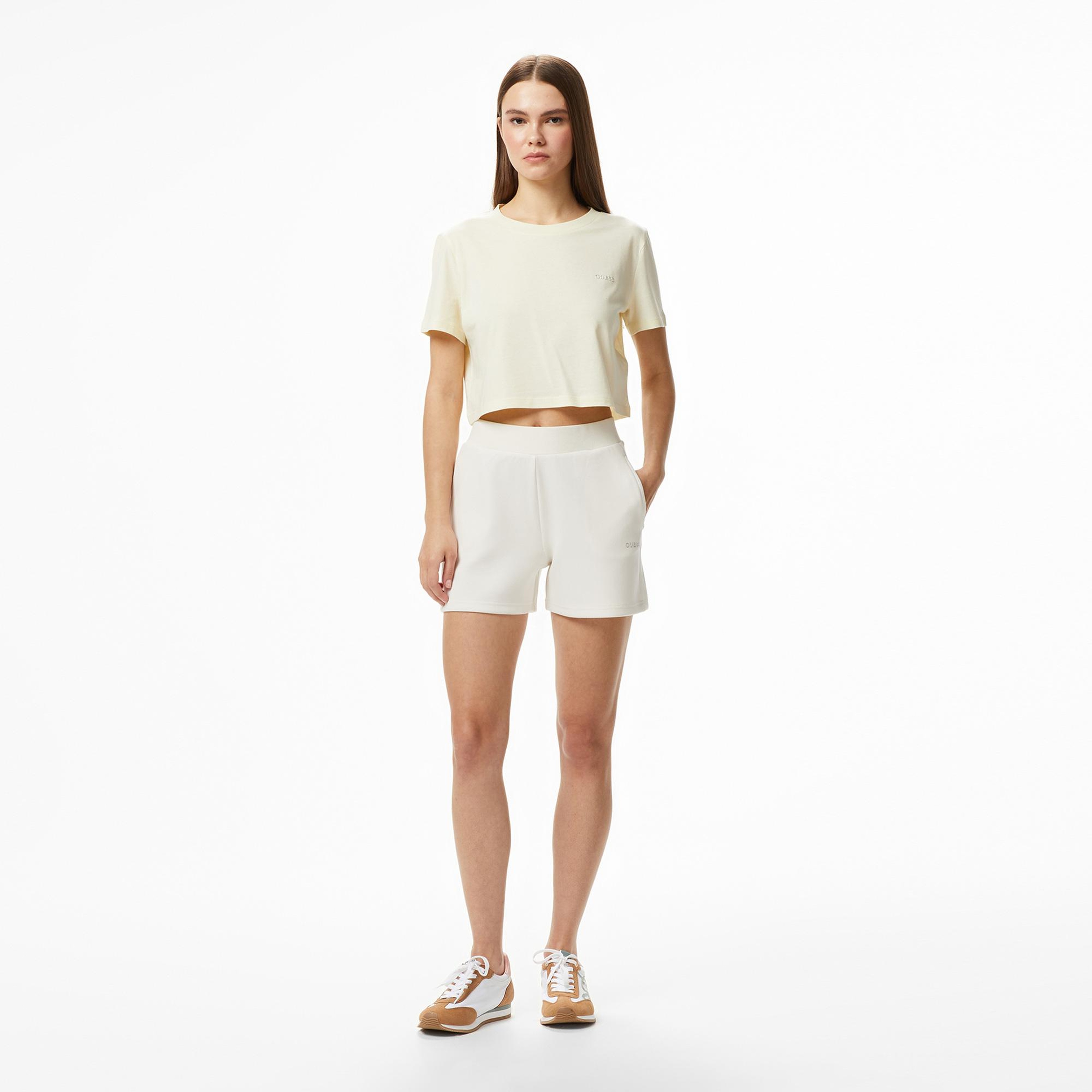 Guess Nat Aktif Scuba Regular Fit Kadın Beyaz Şort