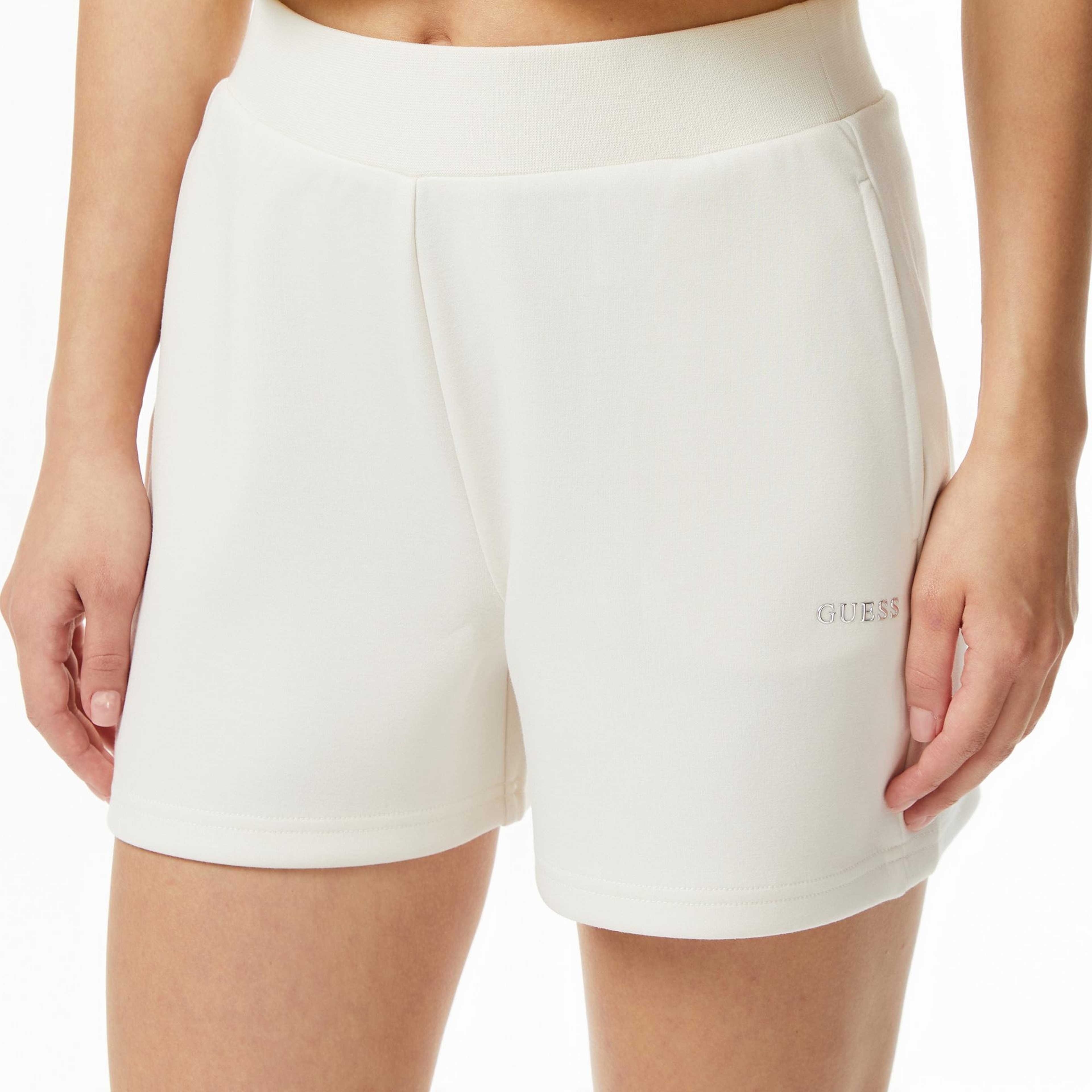 Guess Nat Aktif Scuba Regular Fit Kadın Beyaz Şort