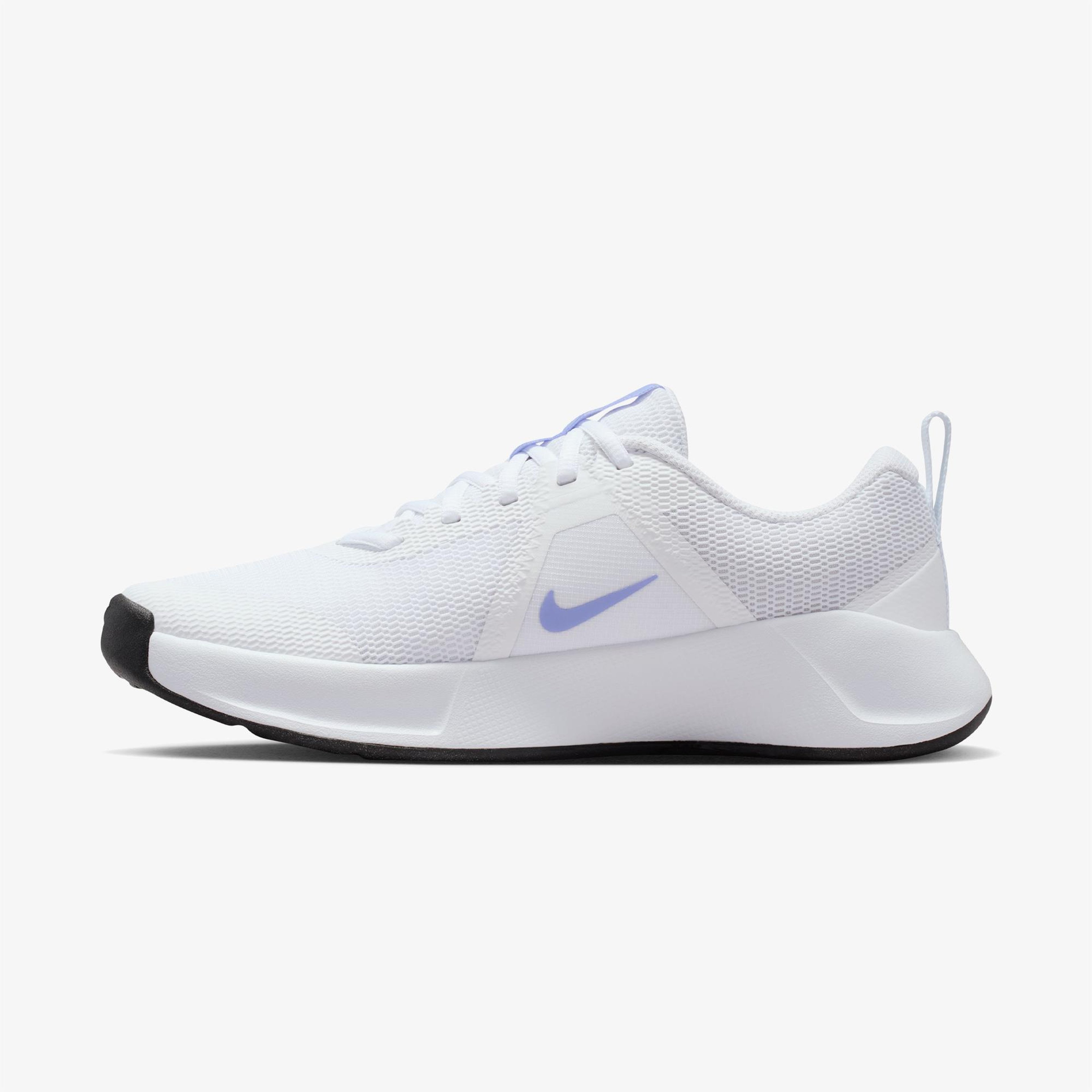 Nike MC Trainer 3 Kadın Beyaz Spor Ayakkabı