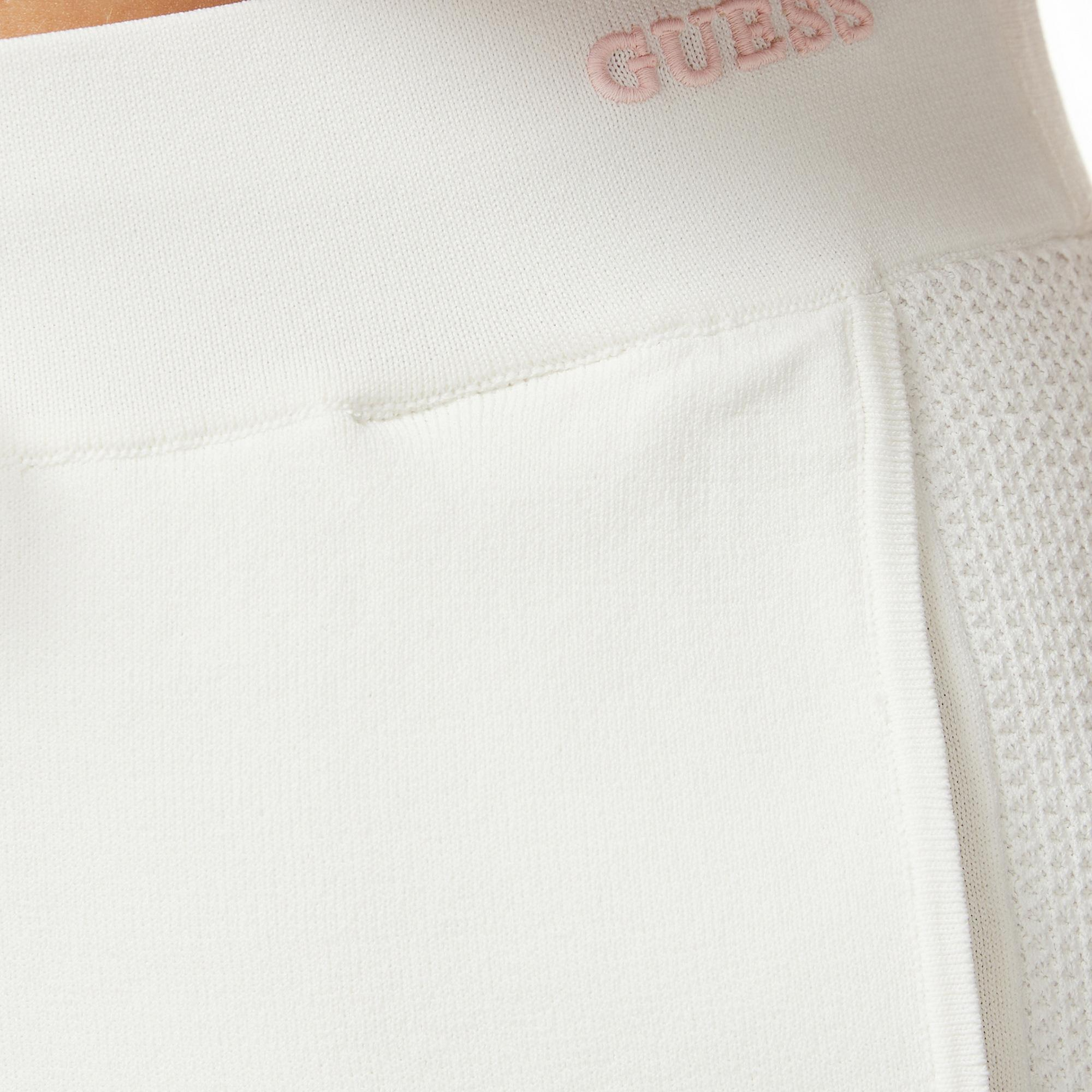 Guess Gabry Aktif Relaxed Fit Kadın Krem Şort