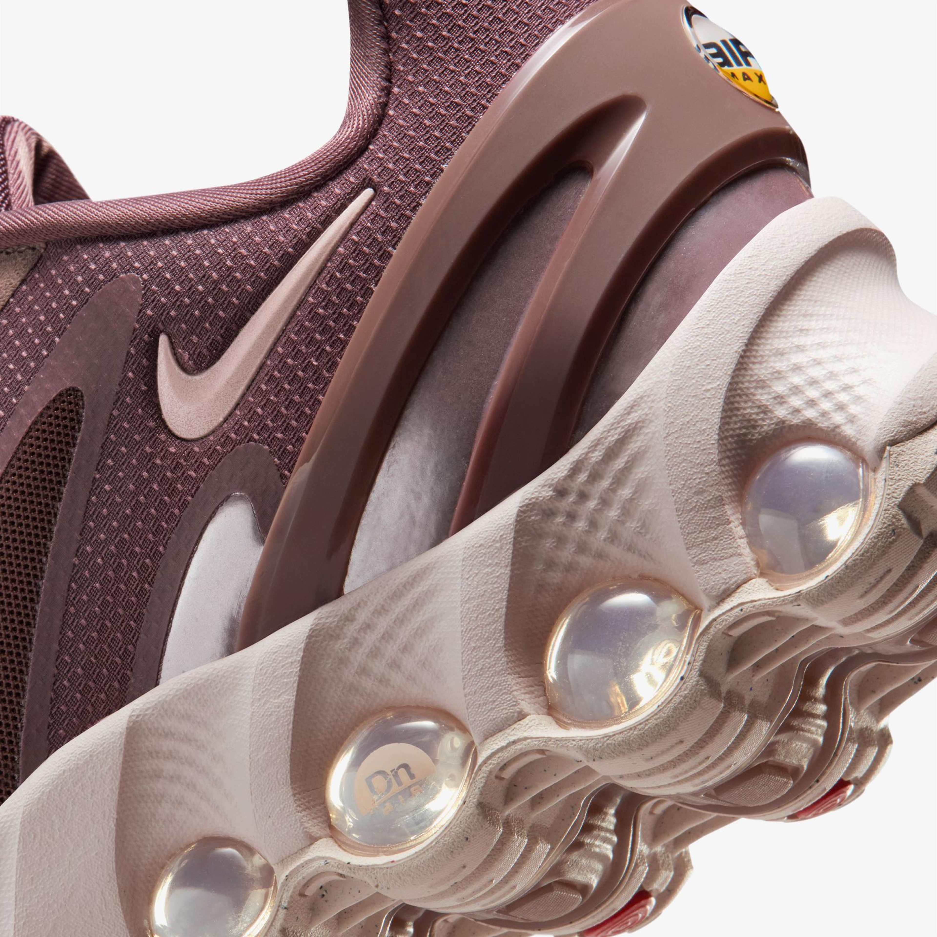 Nike Air Max DN8 Kadın Pembe Spor Ayakkabı