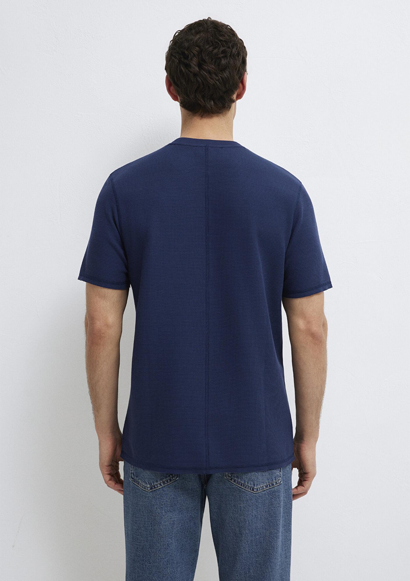 Mavi Dokulu Lacivert Basic Tişört Regular Fit / Normal Kesim 0610277-70492