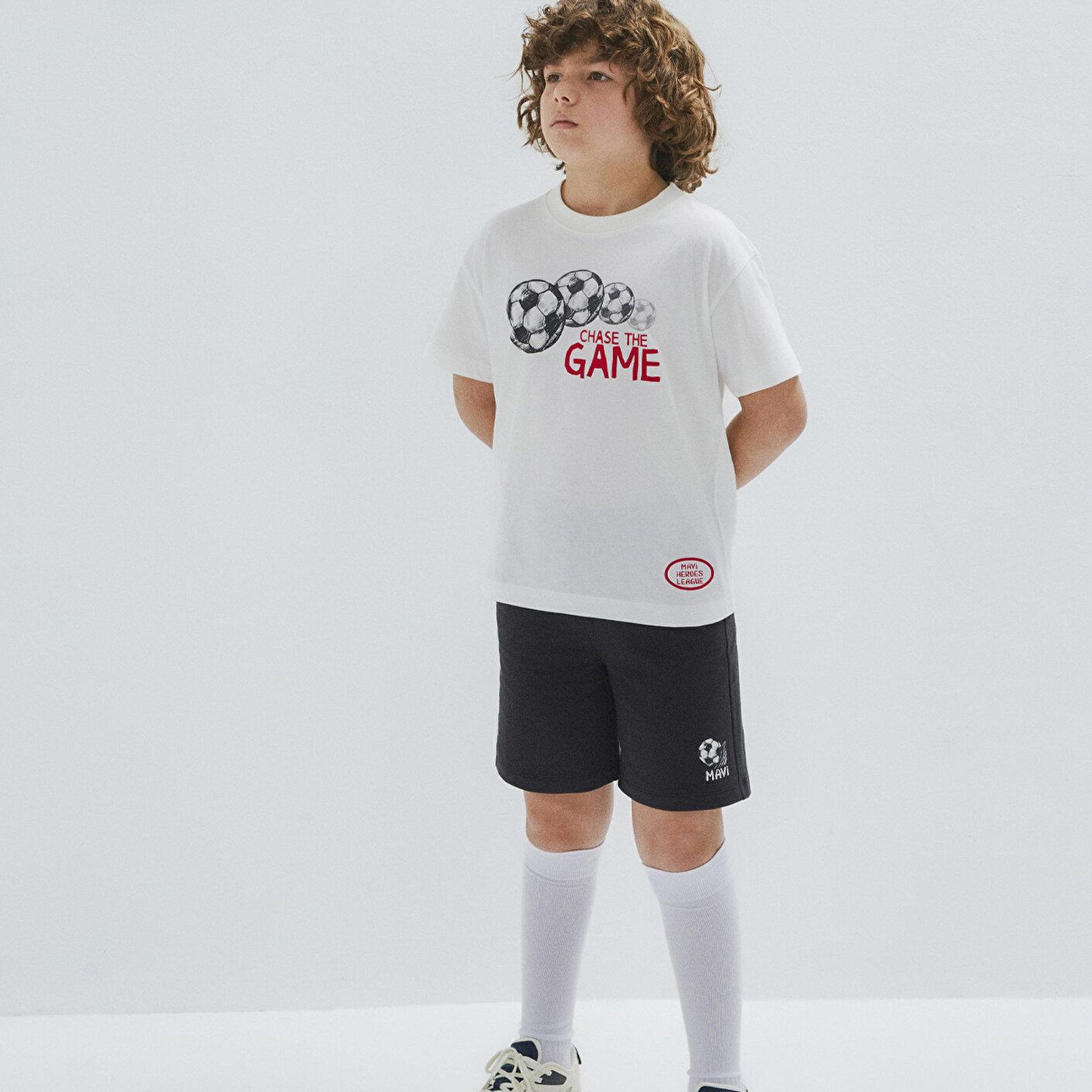 Mavi Chase The Game Baskılı Ekru Tişört Loose Fit / Bol Rahat Kesim 6610480-70057