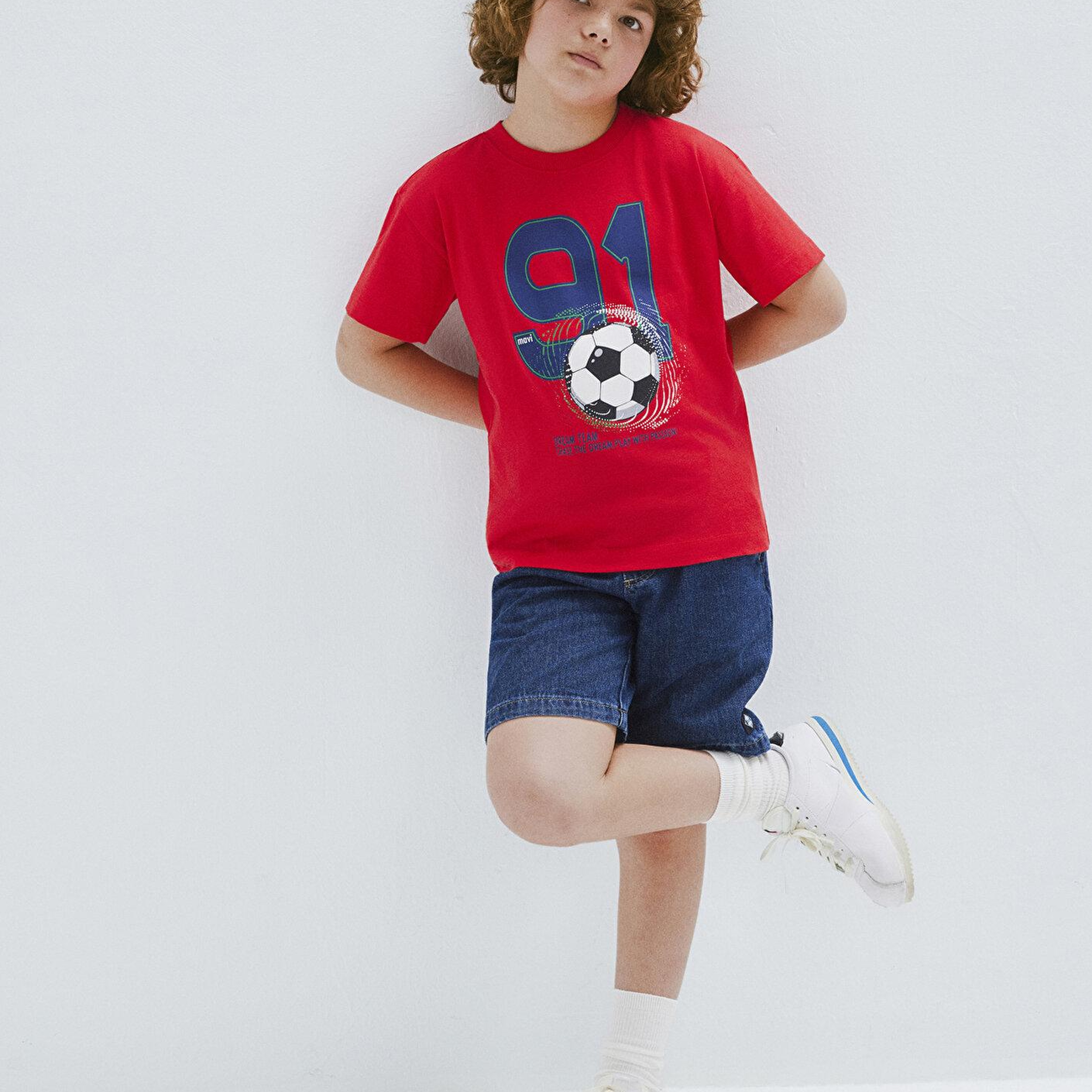 Mavi Futbol Baskılı Kırmızı Tişört Loose Fit / Bol Rahat Kesim 6610481-70465