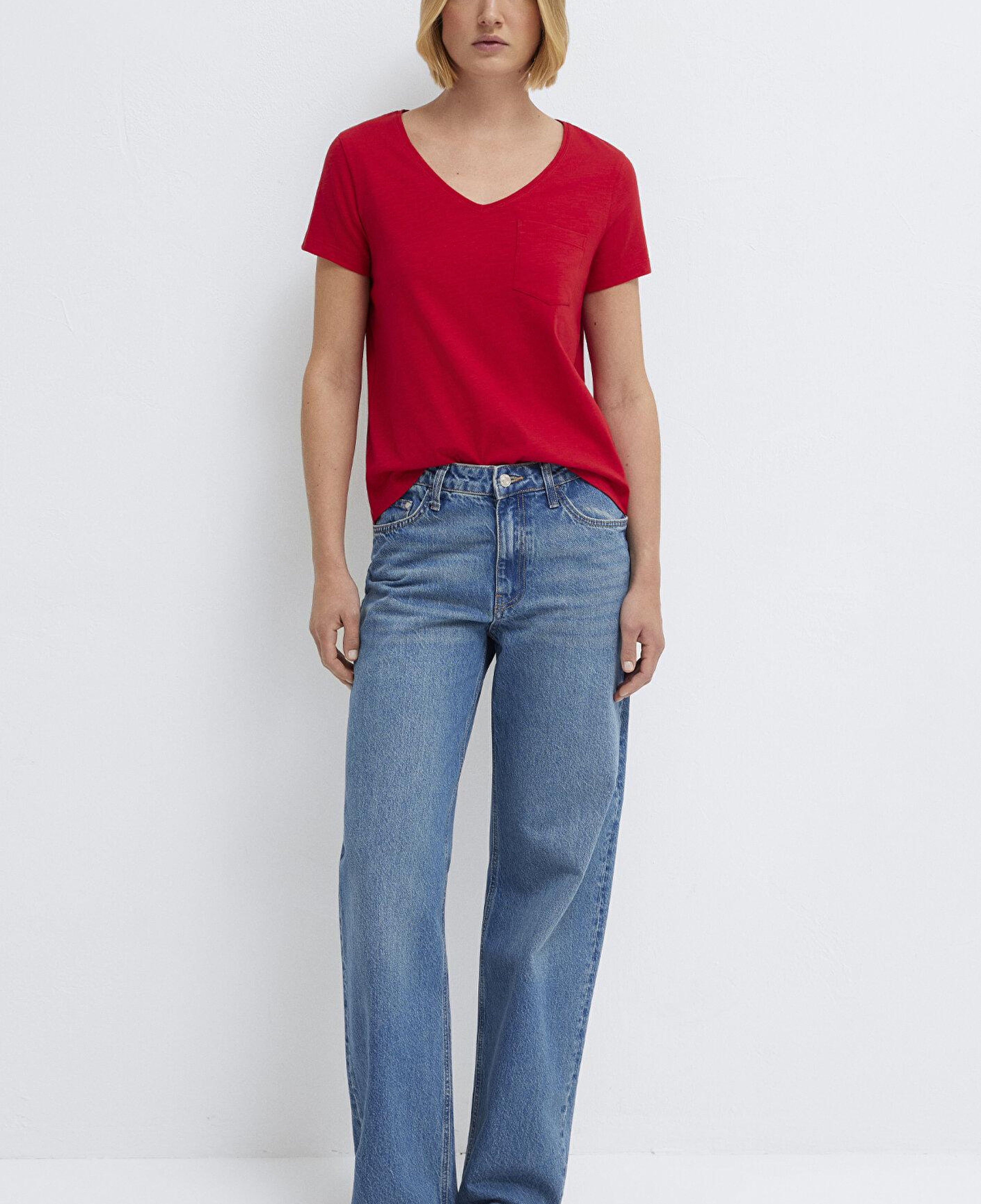 Mavi V Yaka Kırmızı Basic Tişört Slim Fit / Dar Kesim 1614178-86417