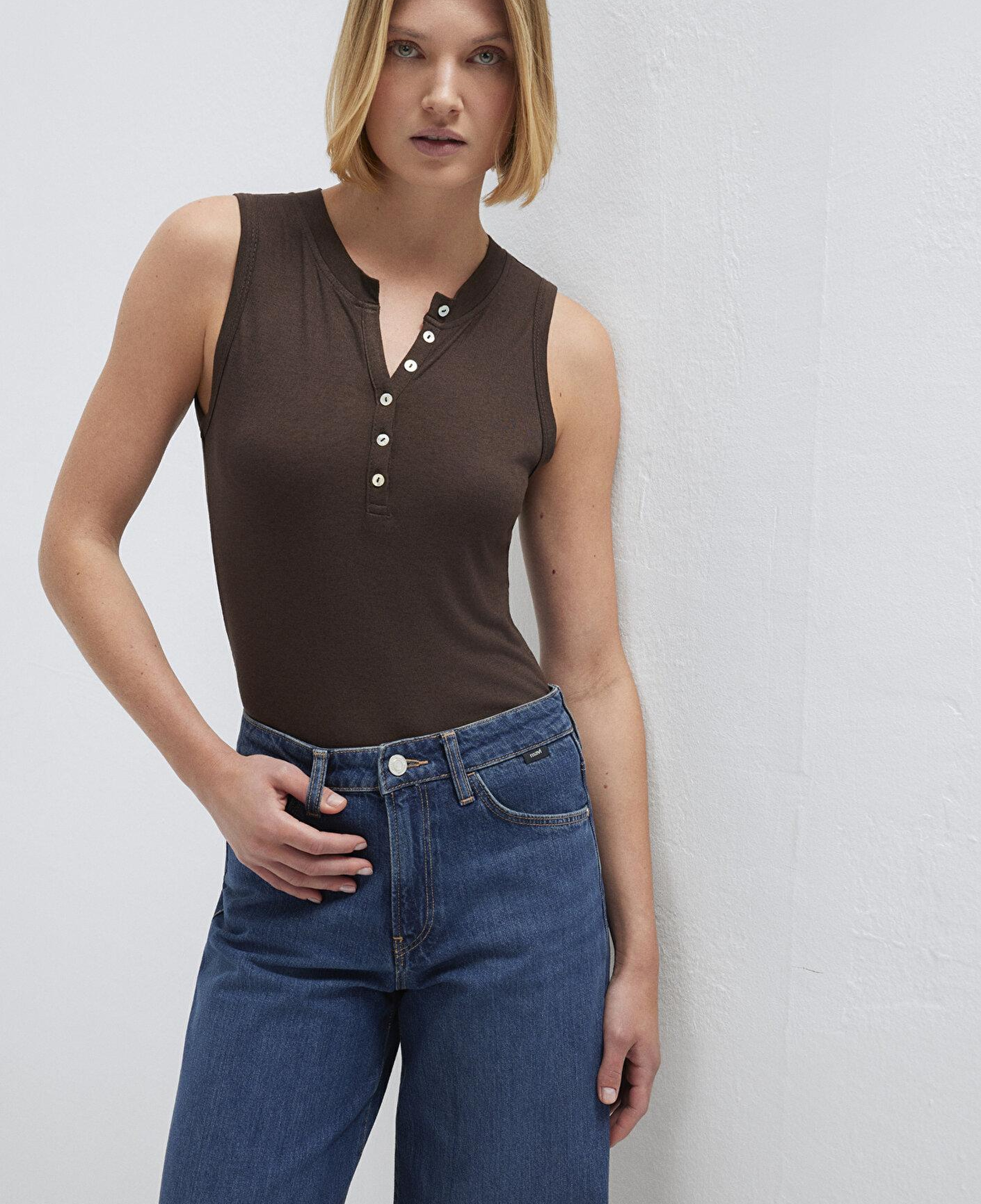 Mavi Düğmeli Kahverengi Atlet Slim Fit / Dar Kesim 1614062-88067