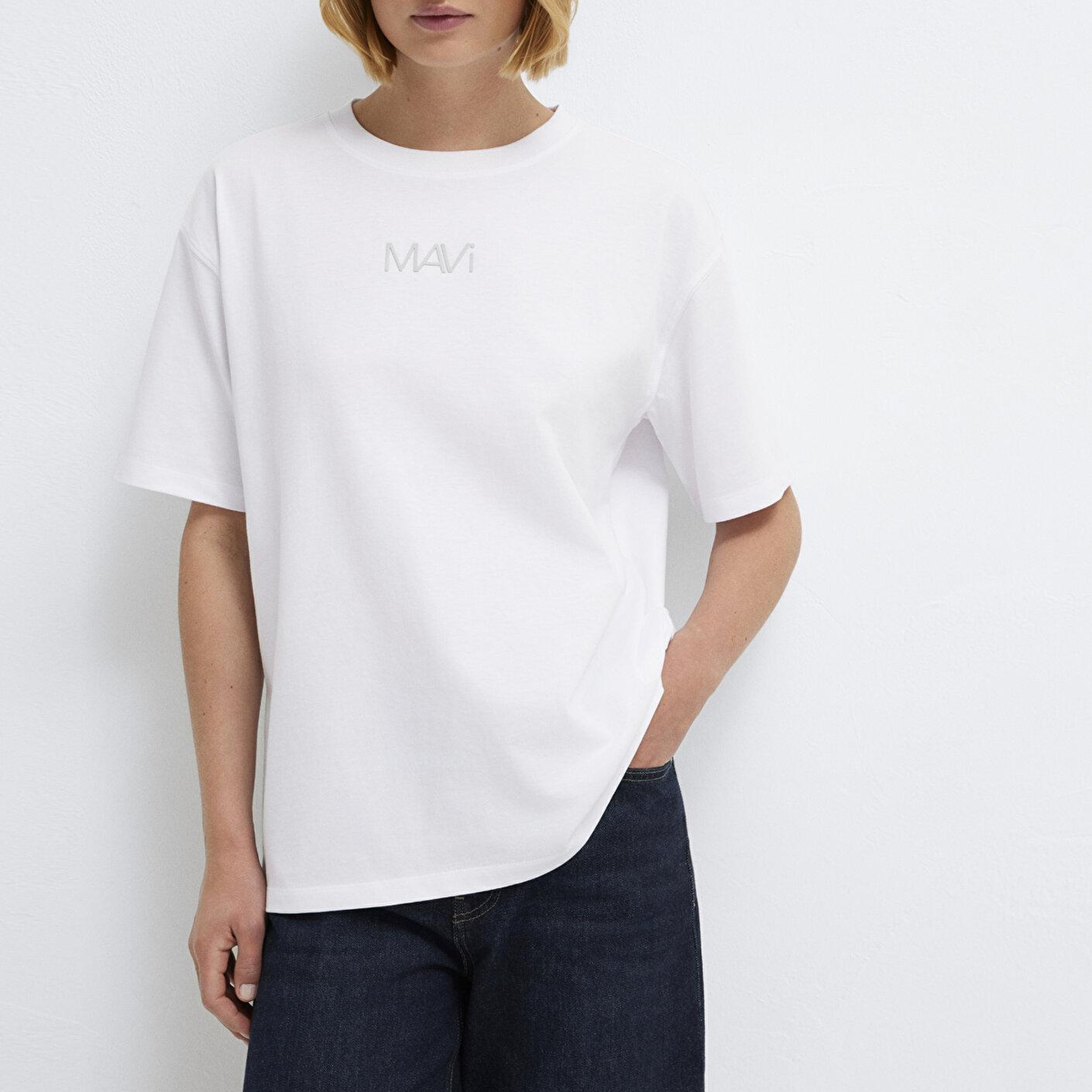 Mavi Mavi Logo Baskılı Beyaz Tişört Loose Fit / Bol Rahat Kesim 1613884-620