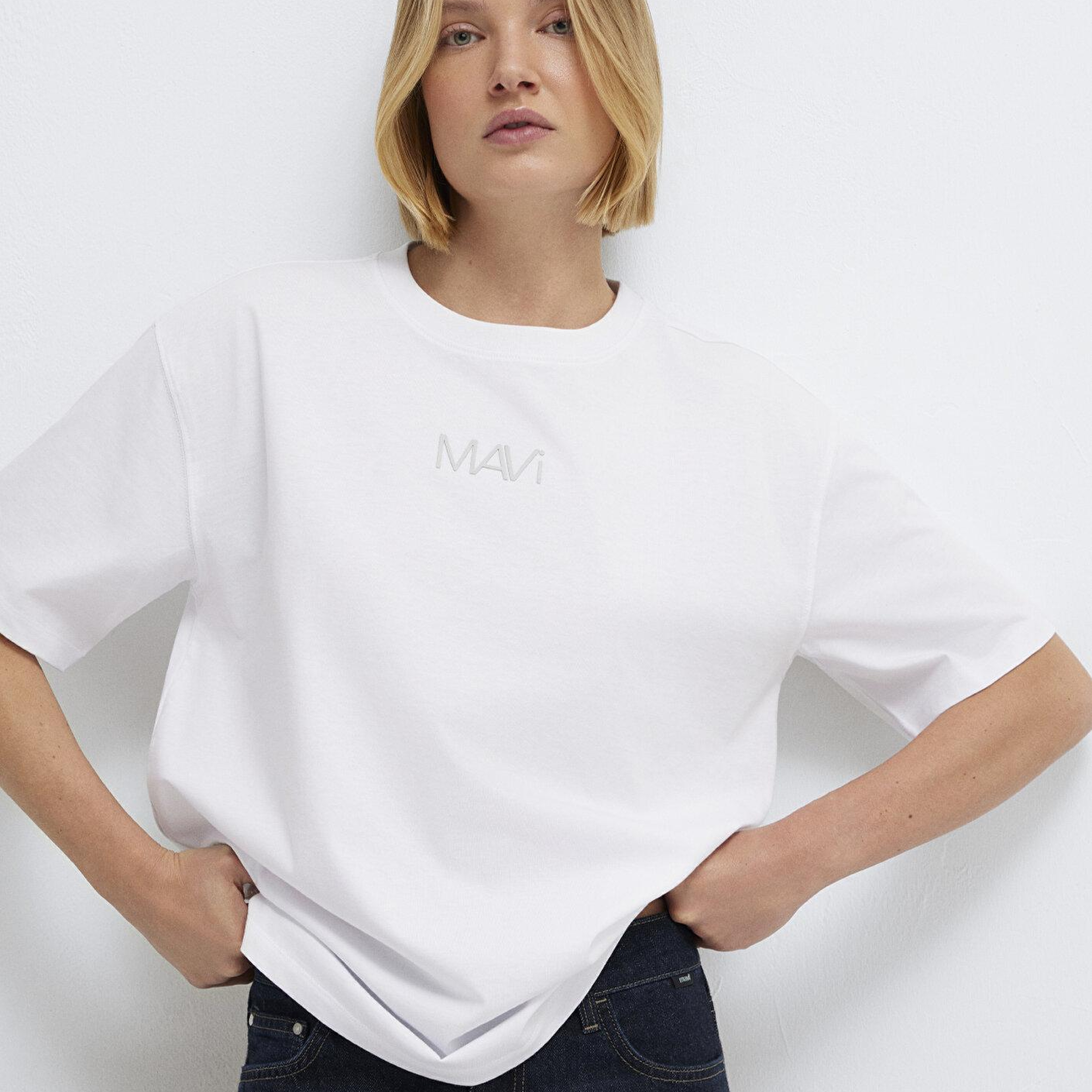 Mavi Mavi Logo Baskılı Beyaz Tişört Loose Fit / Bol Rahat Kesim 1613884-620