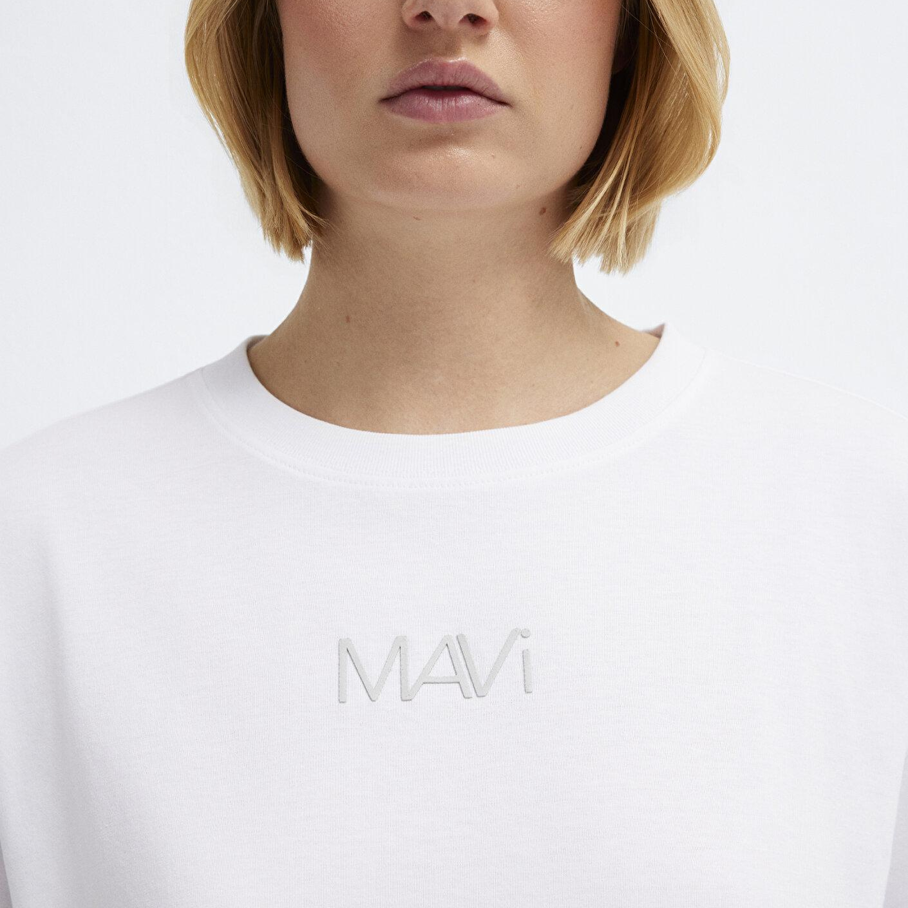 Mavi Mavi Logo Baskılı Beyaz Tişört Loose Fit / Bol Rahat Kesim 1613884-620