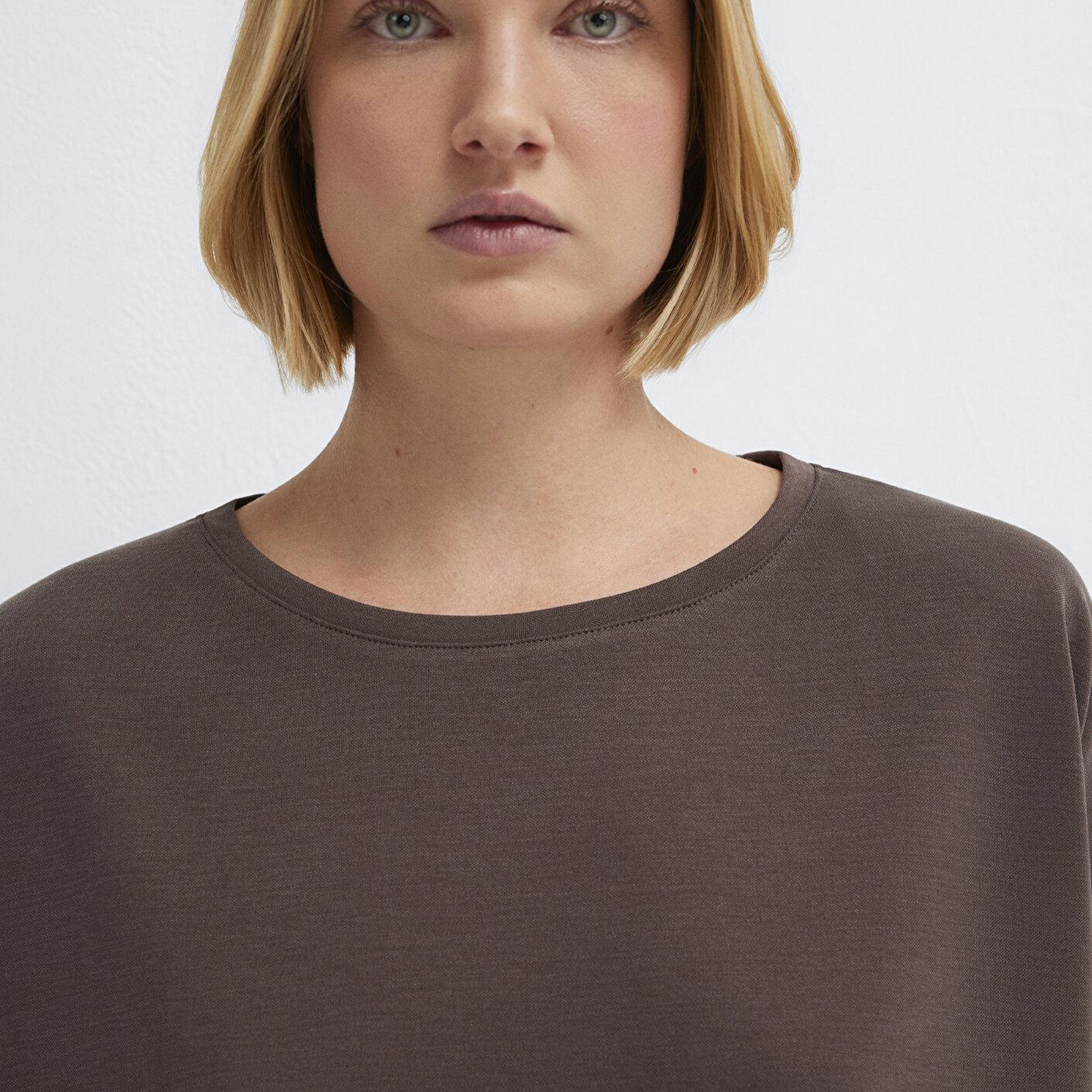 Mavi Soft-Premium Kahverengi (TENCEL™) Liyosel Karışımlı Tişört Loose Fit / Bol Rahat Kesim 167245-87537