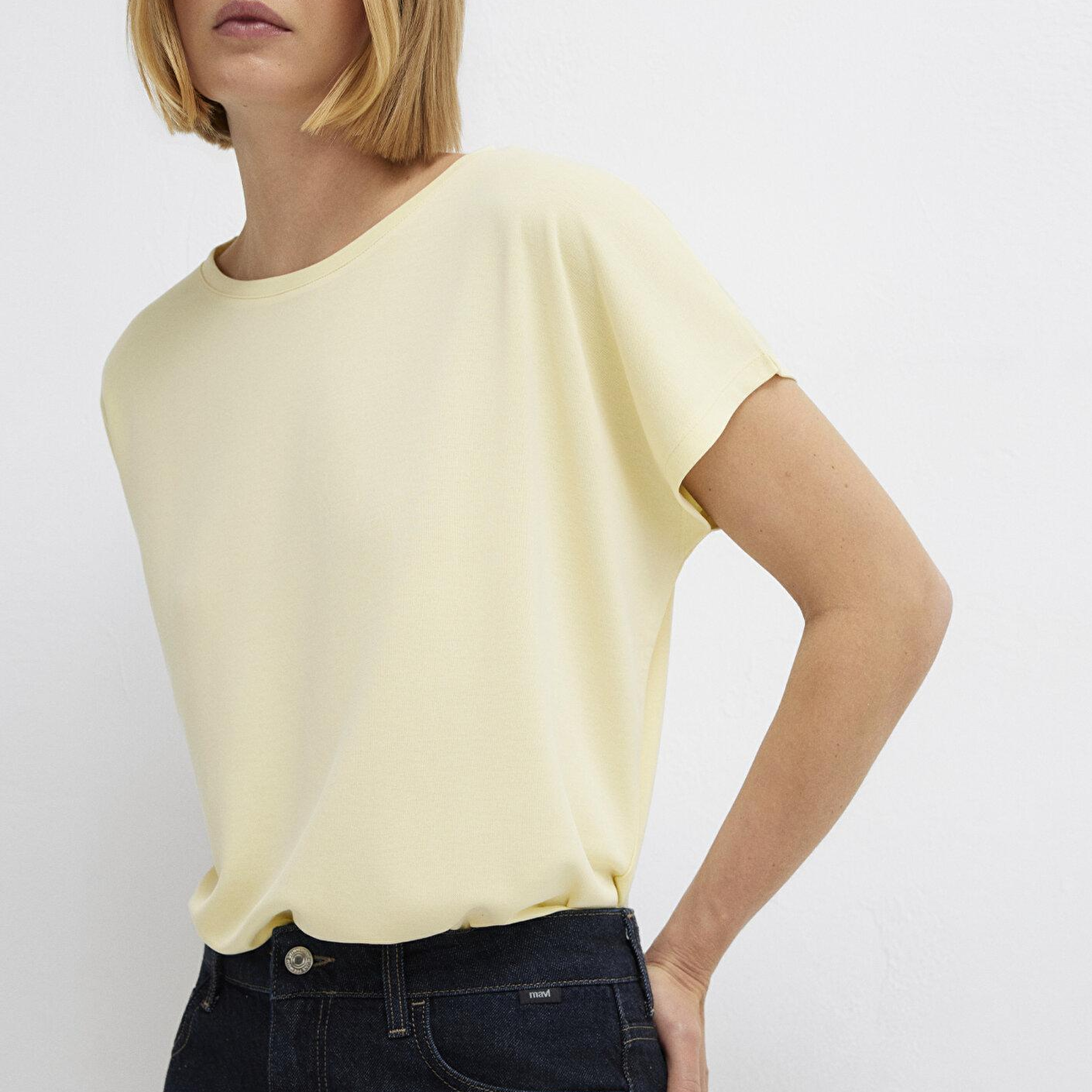 Mavi Soft-Premium Sarı (TENCEL™) Liyosel Karışımlı Basic Tişört Loose Fit / Bol Rahat Kesim 167245-84571