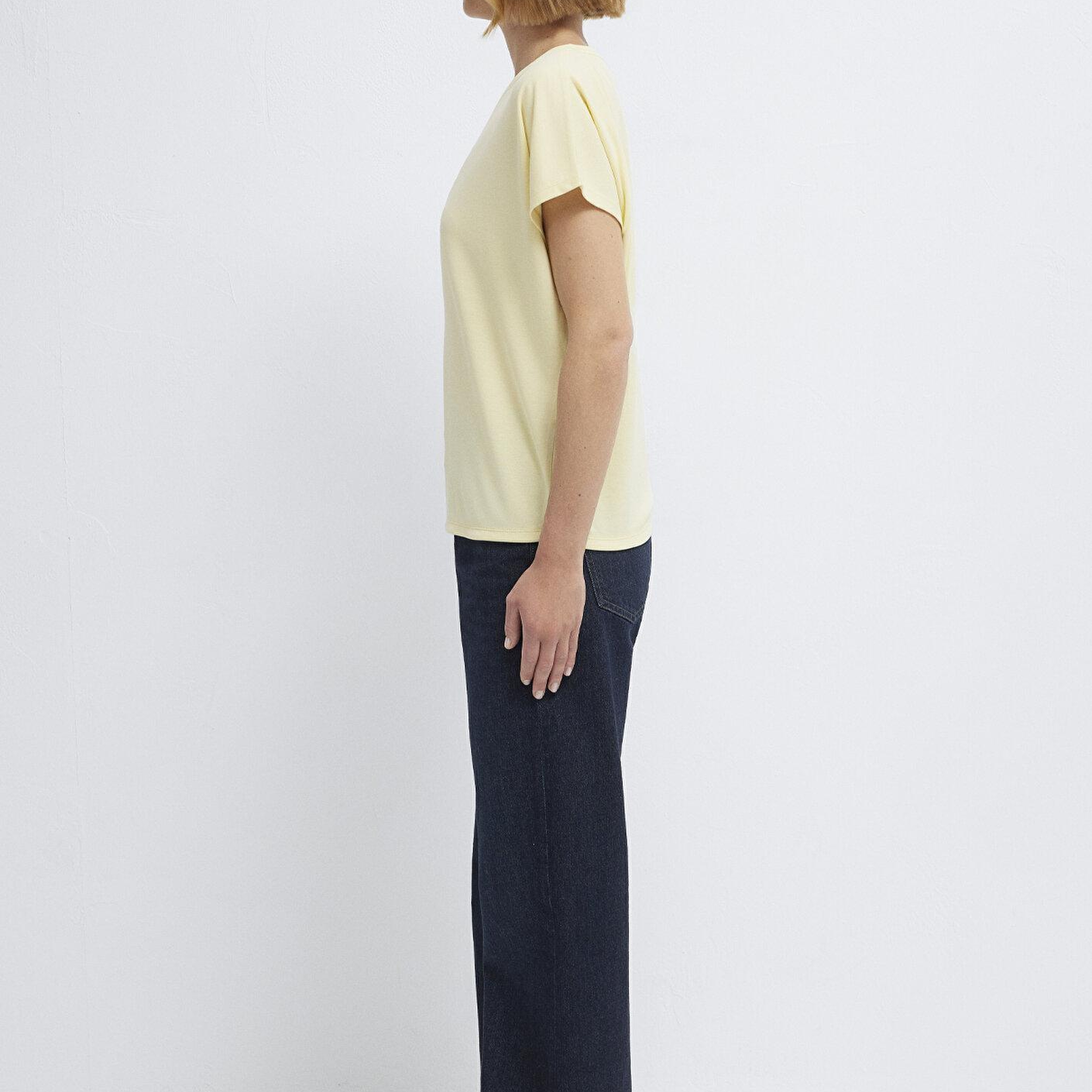Mavi Soft-Premium Sarı (TENCEL™) Liyosel Karışımlı Basic Tişört Loose Fit / Bol Rahat Kesim 167245-84571
