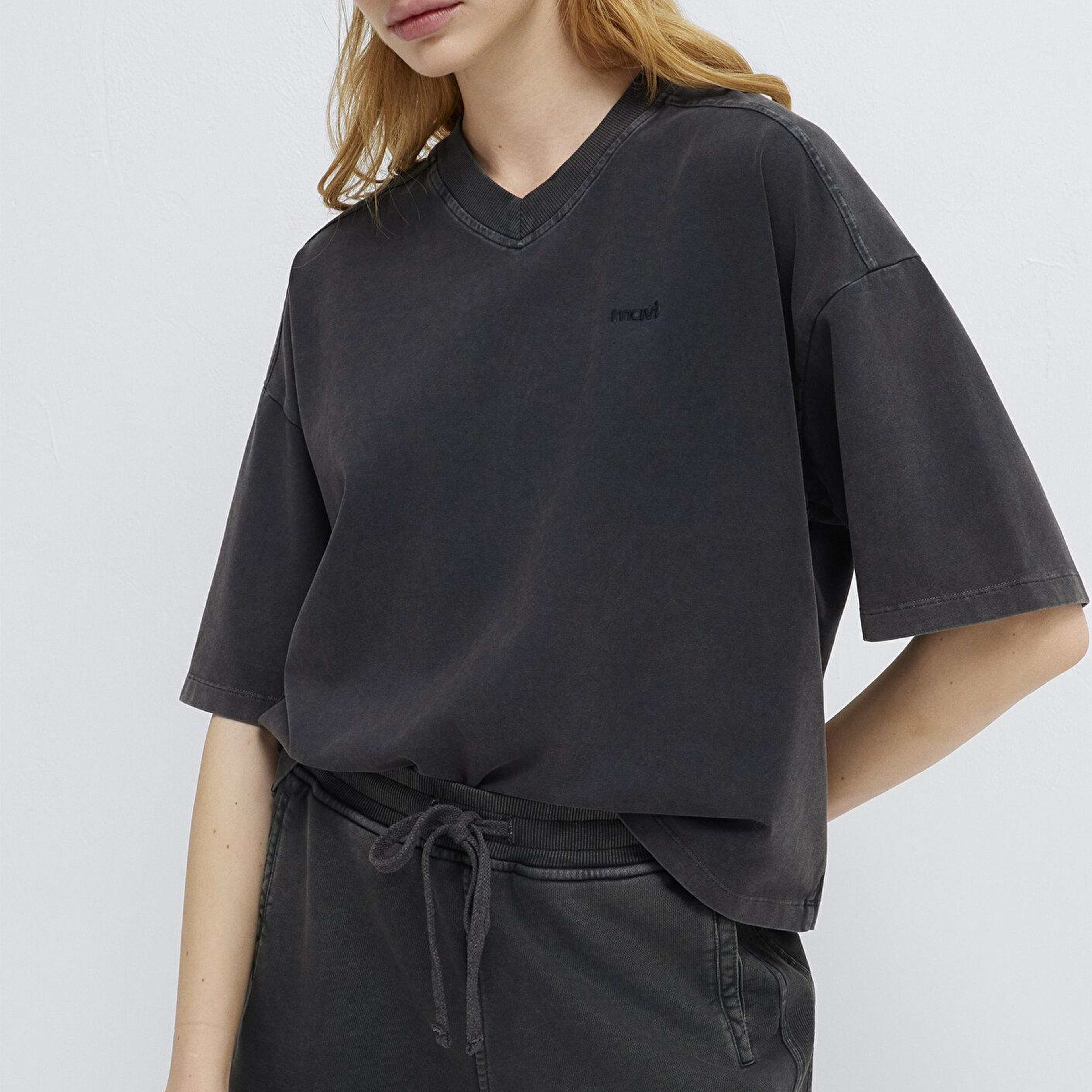 Mavi Mavi Logo Baskılı Antrasit Tişört Loose Fit / Bol Rahat Kesim 1613880-70087