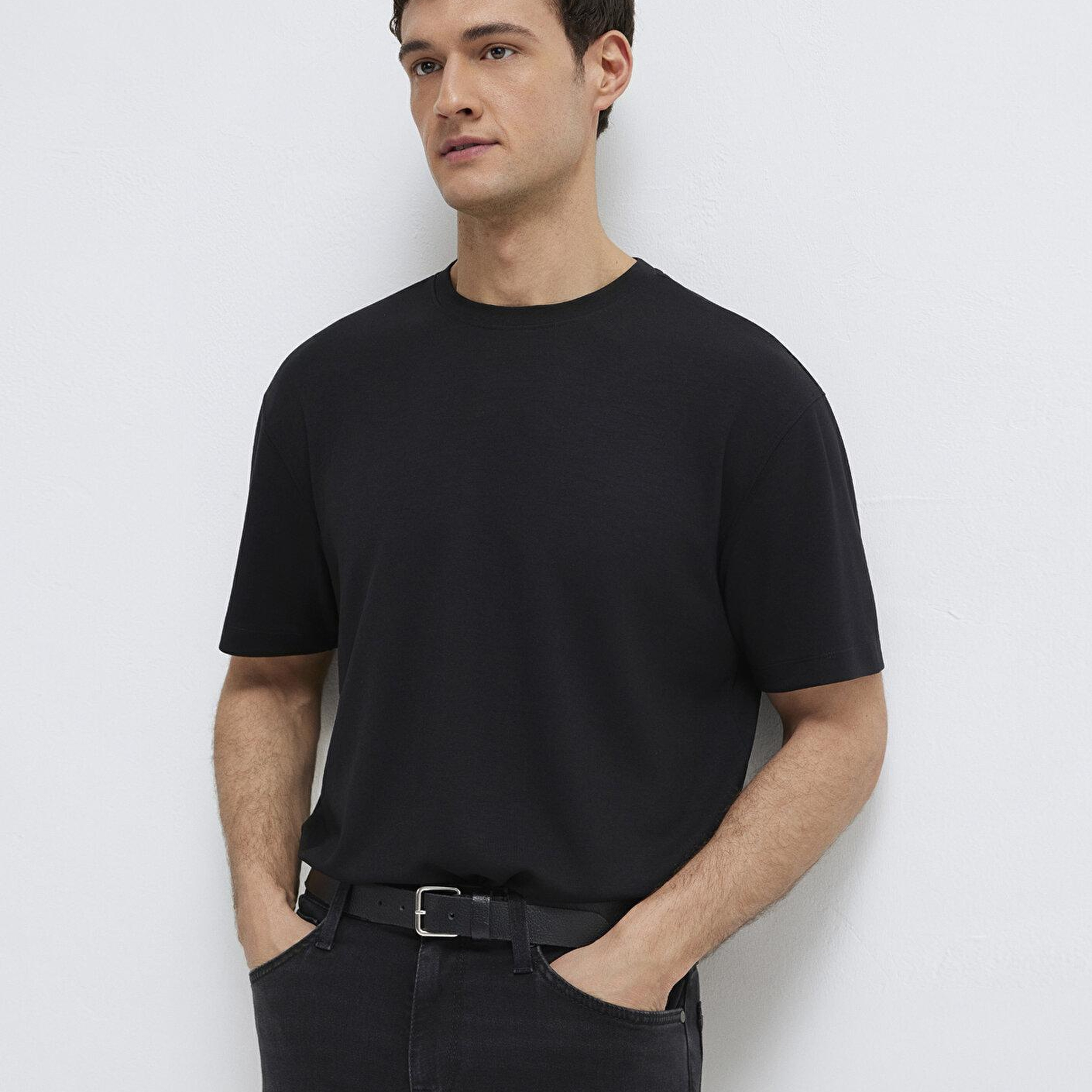 Mavi Soft-Premium Siyah Tişört Loose Fit / Bol Rahat Kesim 0613467-900