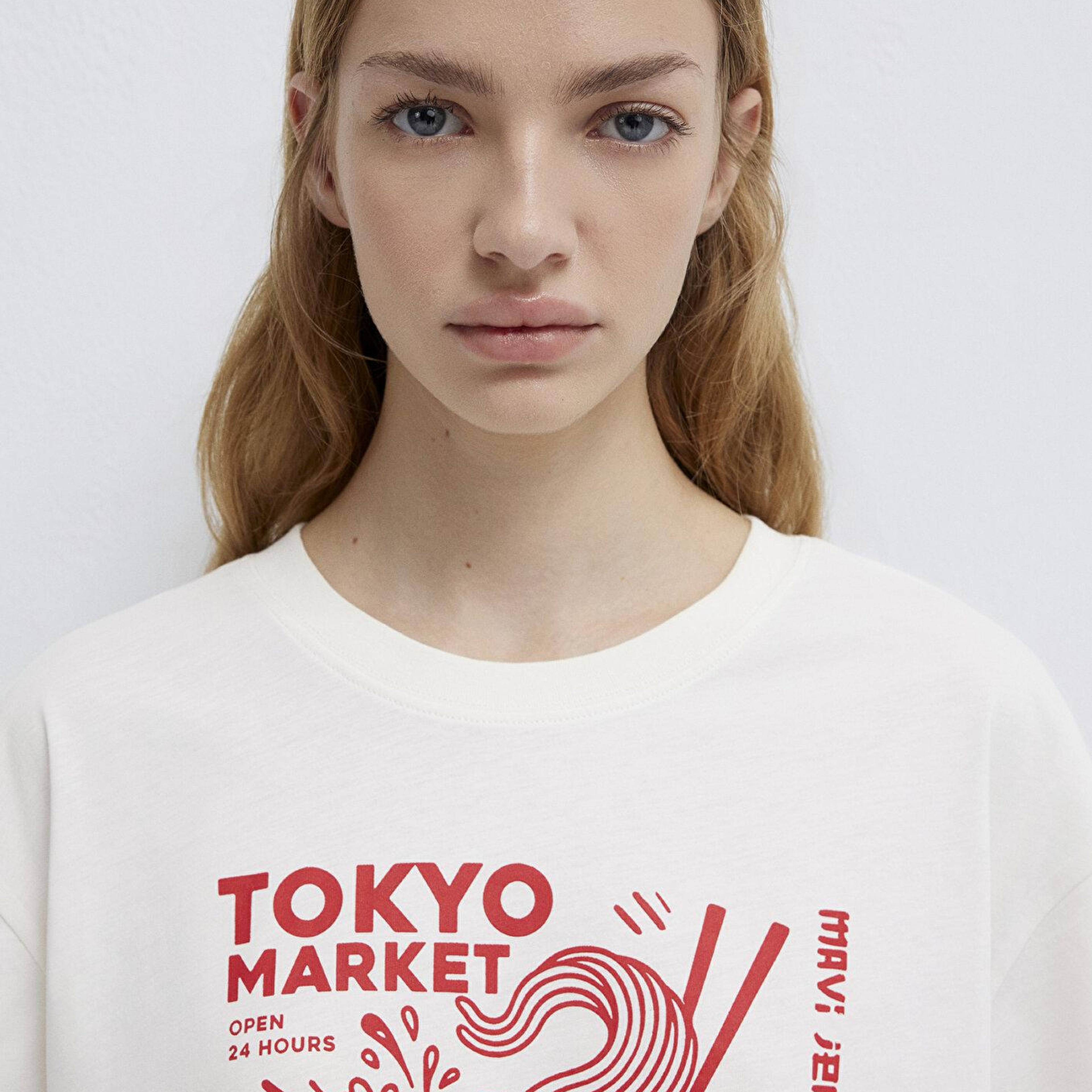 Mavi Tokyo Baskılı Ekru Tişört Loose Fit / Bol Rahat Kesim 1614004-25705