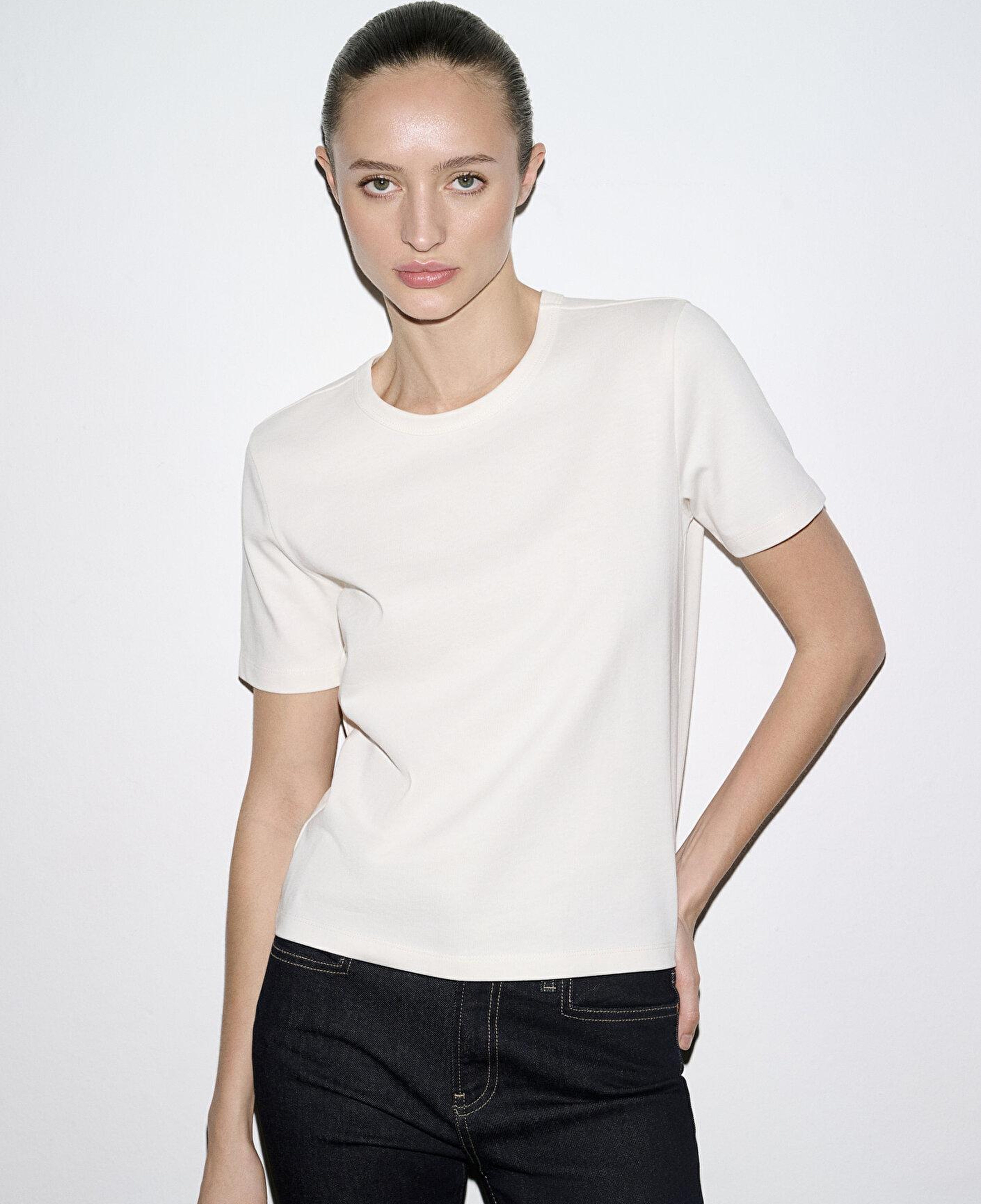 Mavi Ekru Basic Tişört Slim Fit / Dar Kesim 1614067-70048